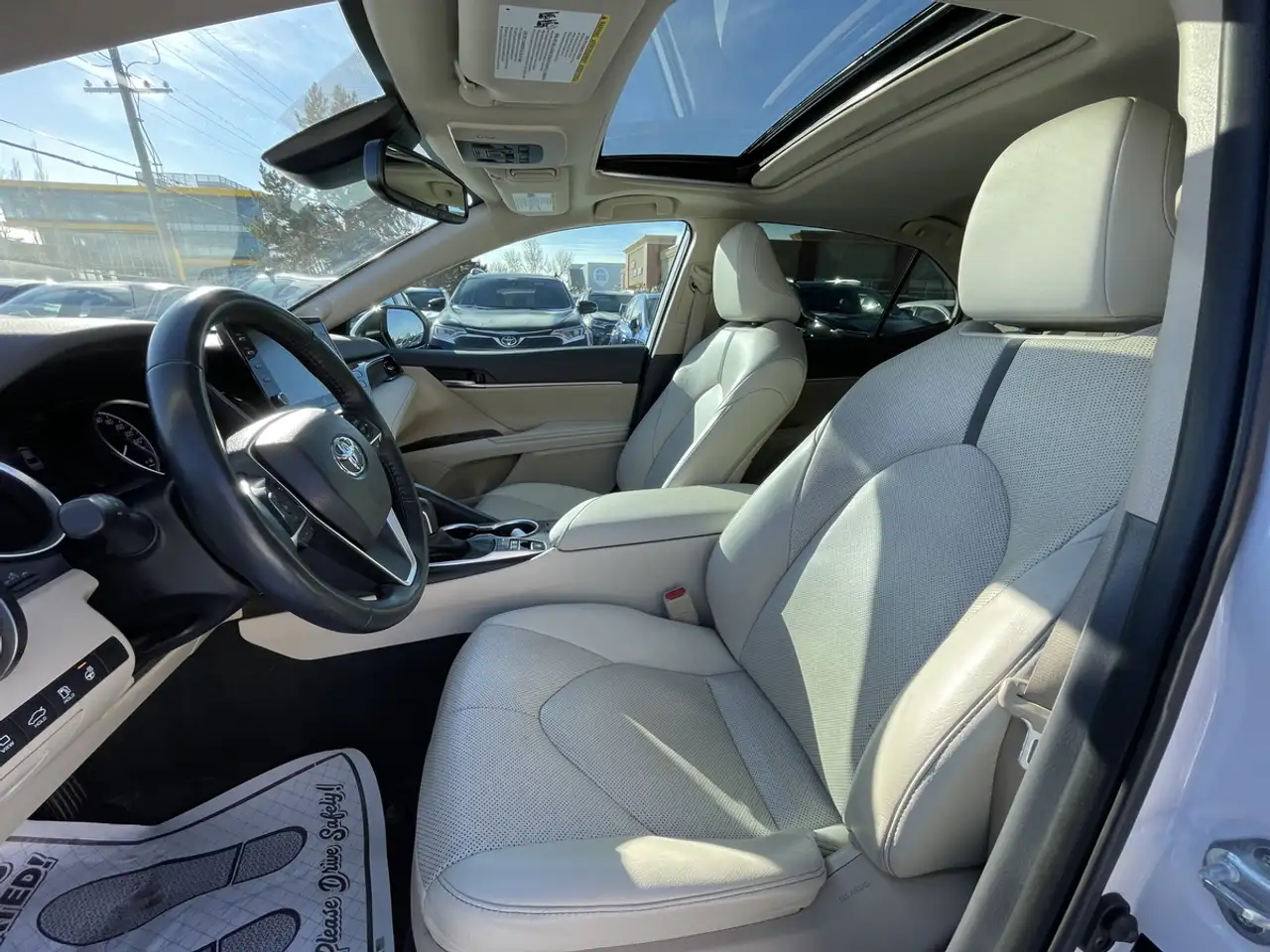 Toyota Camry снимка Toyota Camry
