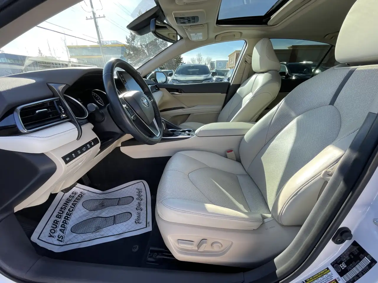 Toyota Camry снимка Toyota Camry