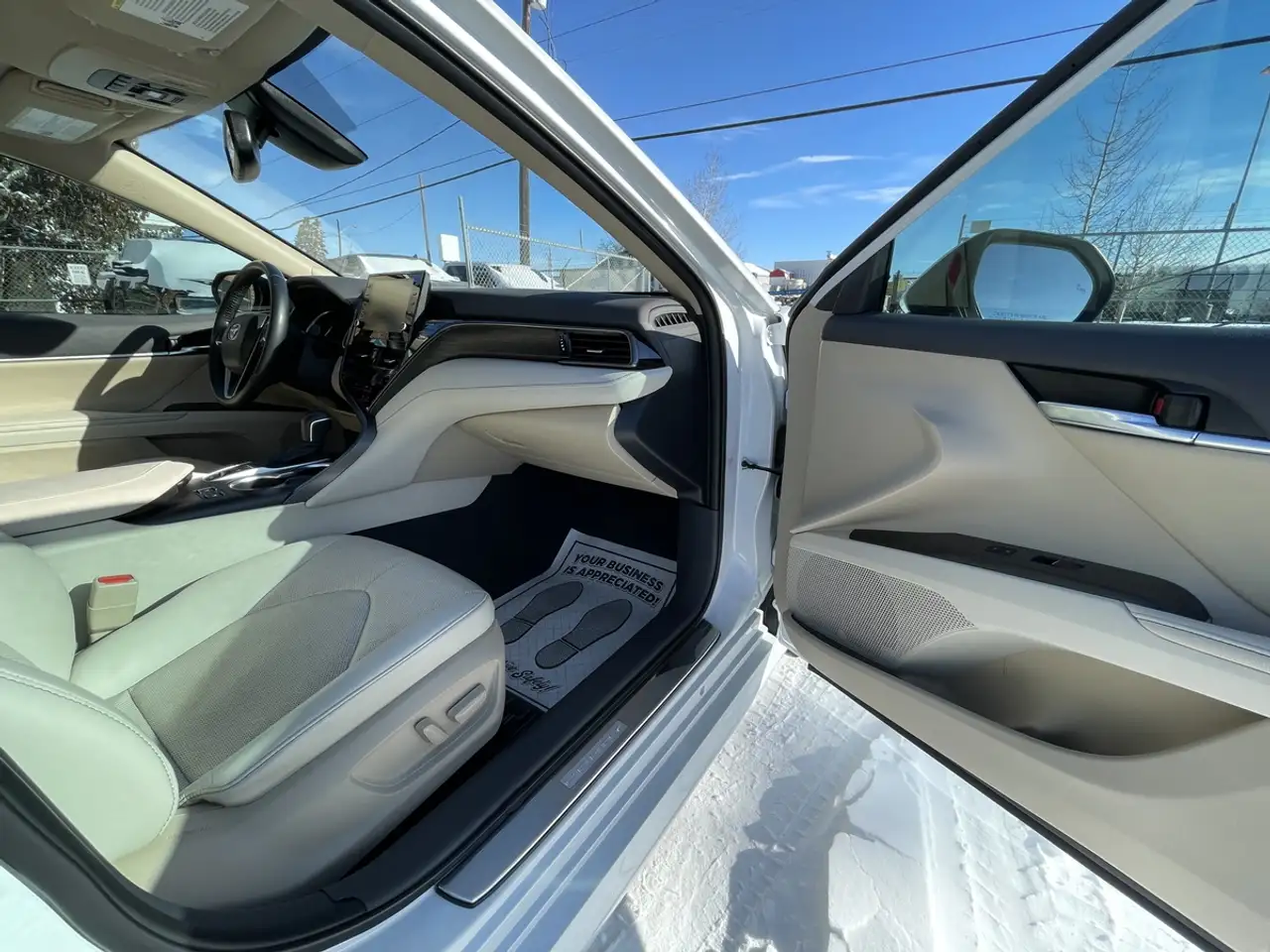 Toyota Camry снимка Toyota Camry