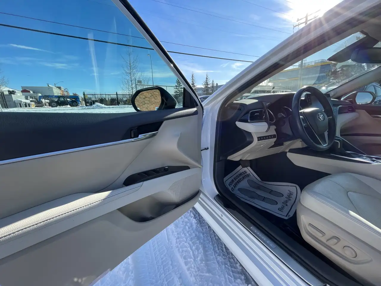 Toyota Camry снимка Toyota Camry