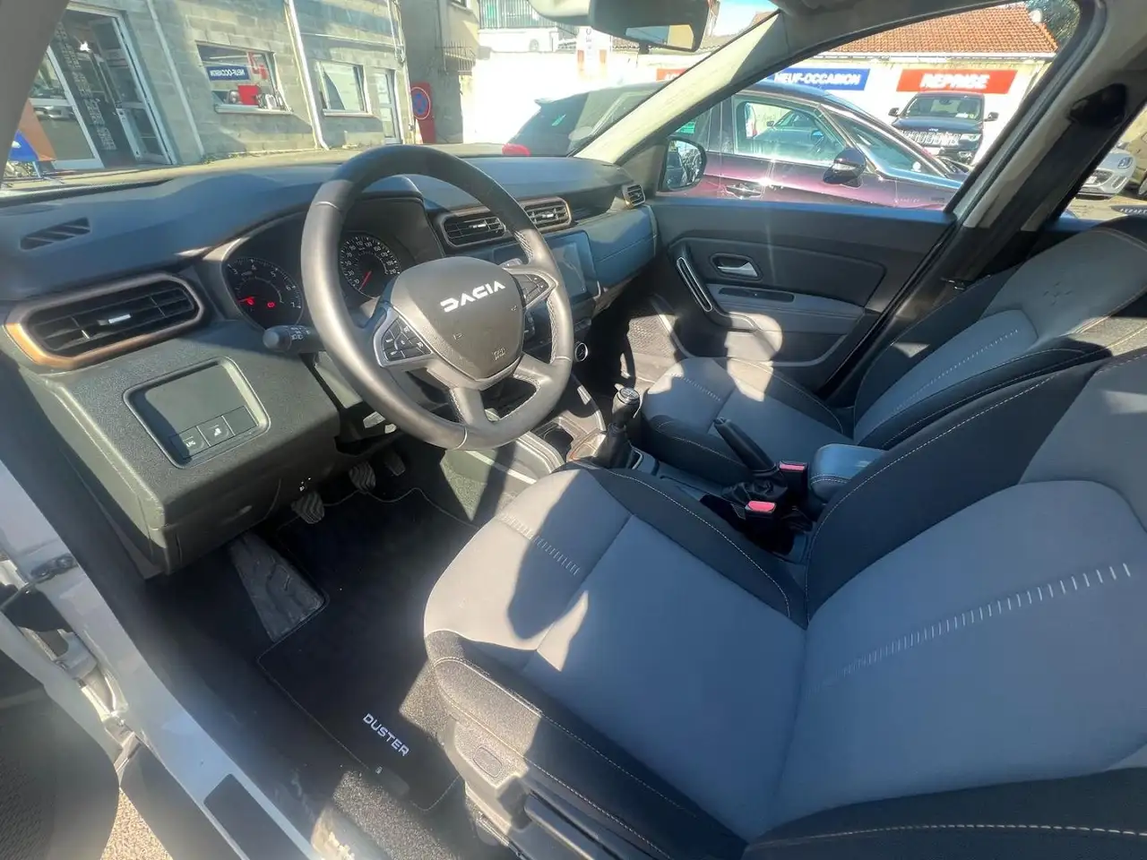 Dacia Duster — photo 16