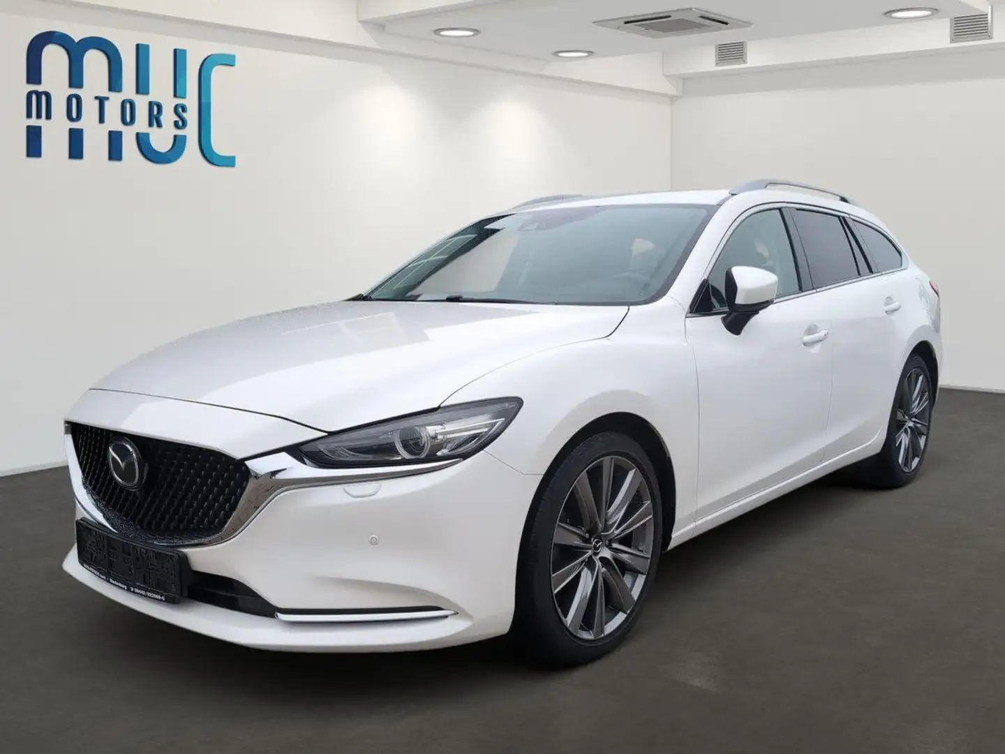 Mazda 6 2.0 KAT Sports-Line Белый - 1