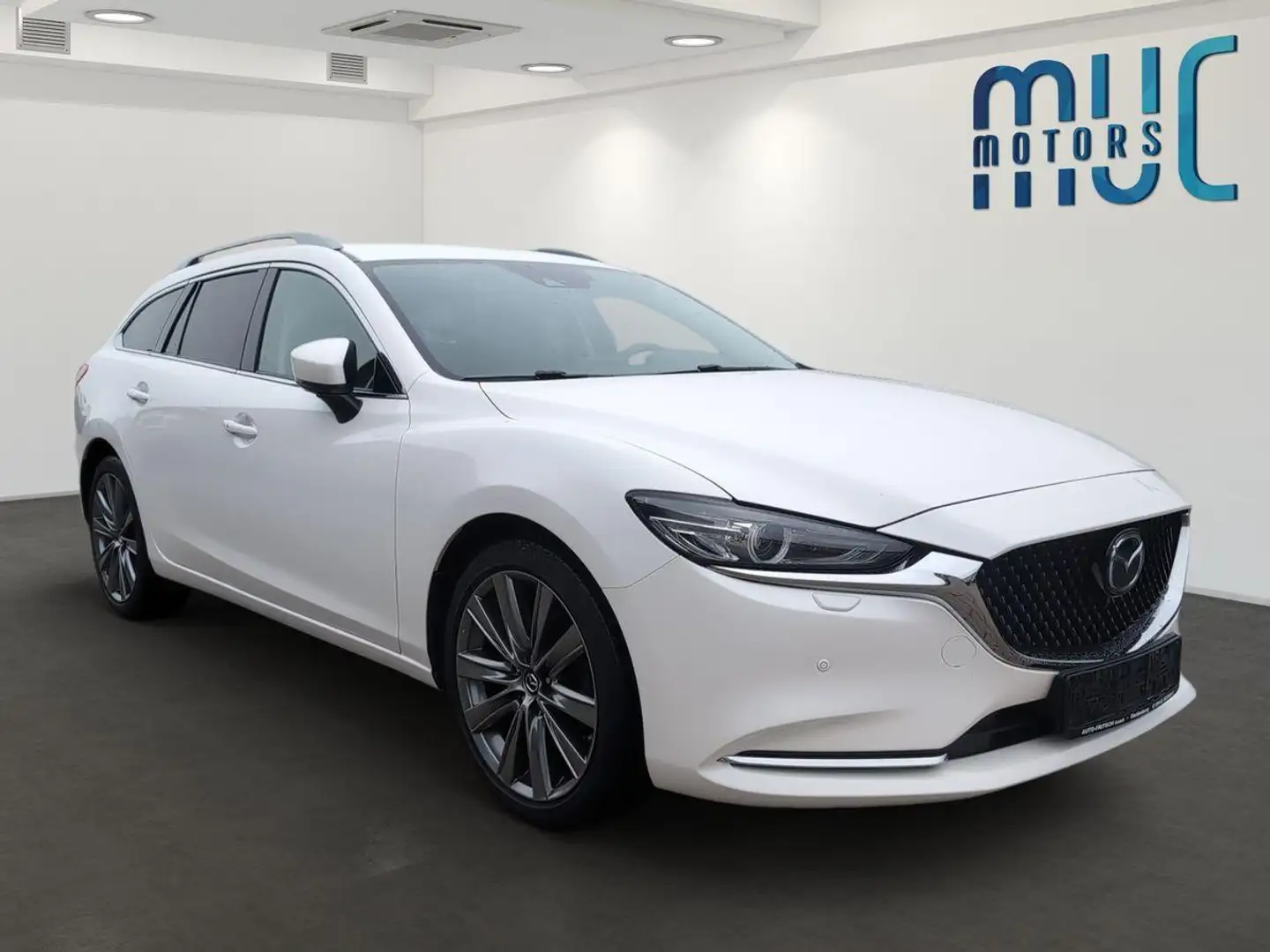 Mazda 6 2.0 KAT Sports-Line Белый - 2