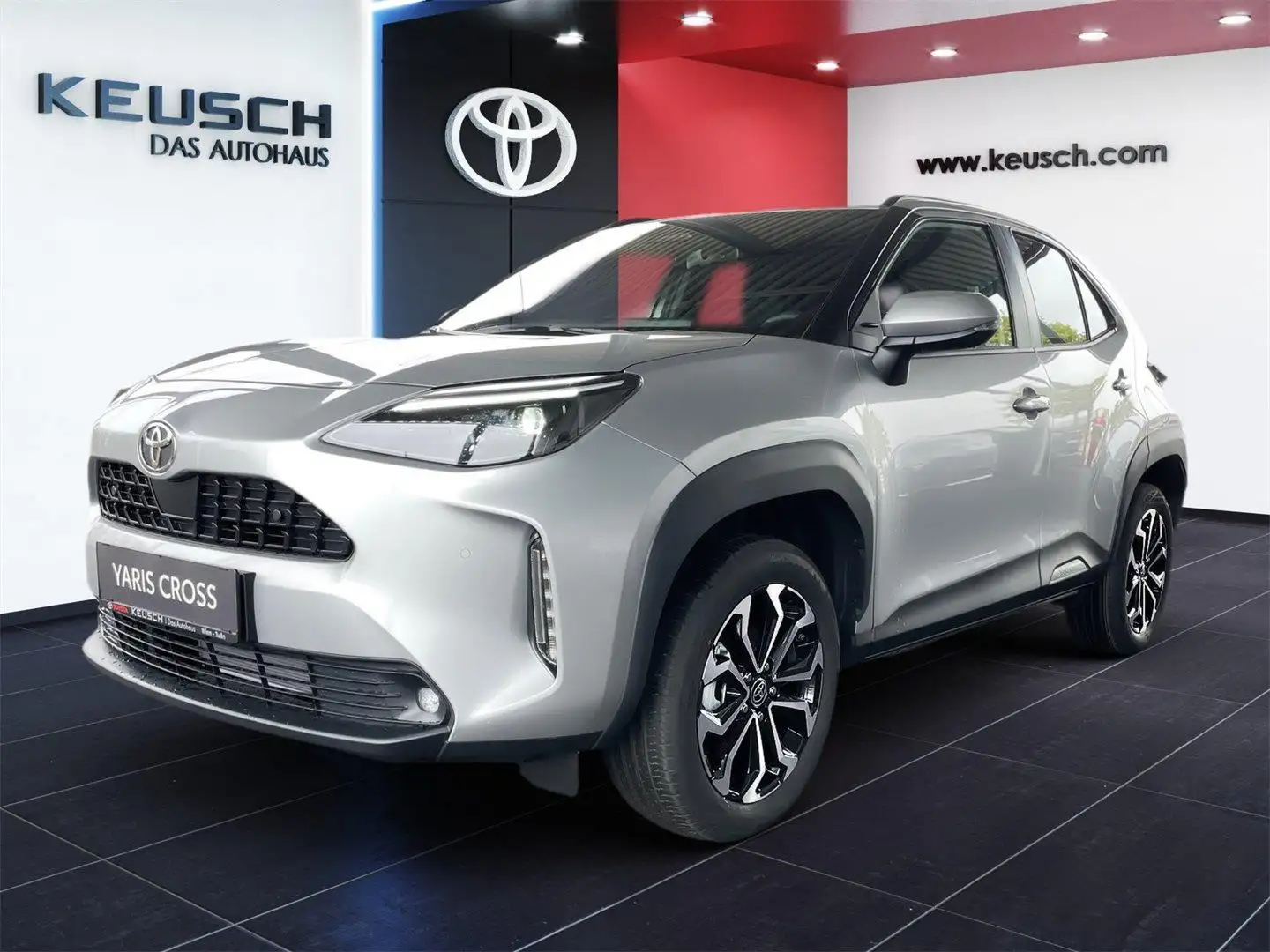 Toyota Yaris Cross 1,5 l 4x2 Hybrid ActiveDrive + Safety Gris - 2