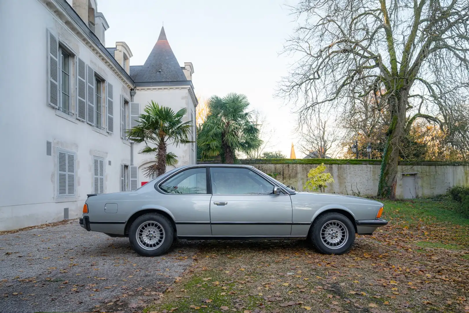BMW 635 CSI (E24) 3.5i 220 ch - 1980 – 137 000 KM Grigio - 2