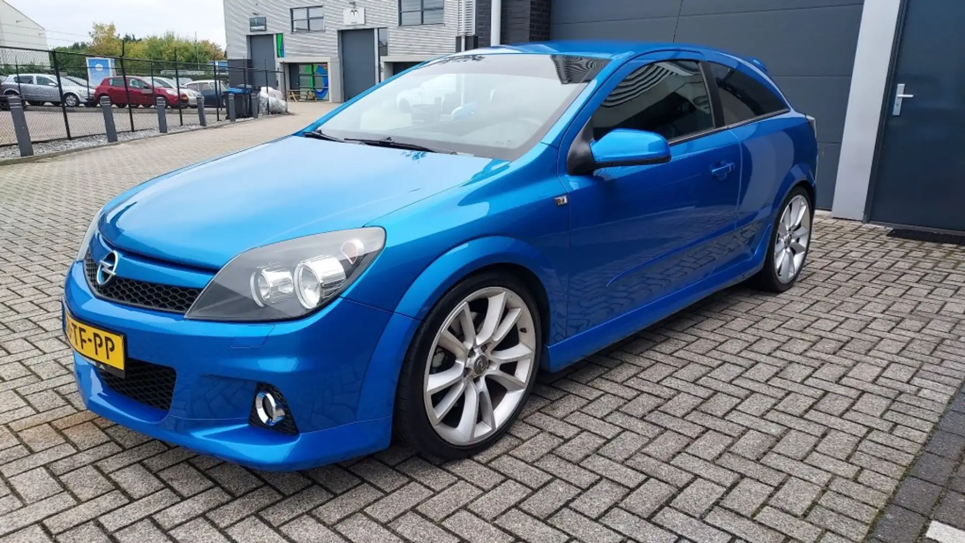 Opel Astra 2.0 OPC 177kW / met Nieuwe Distributieriem en APK Blauw - 1