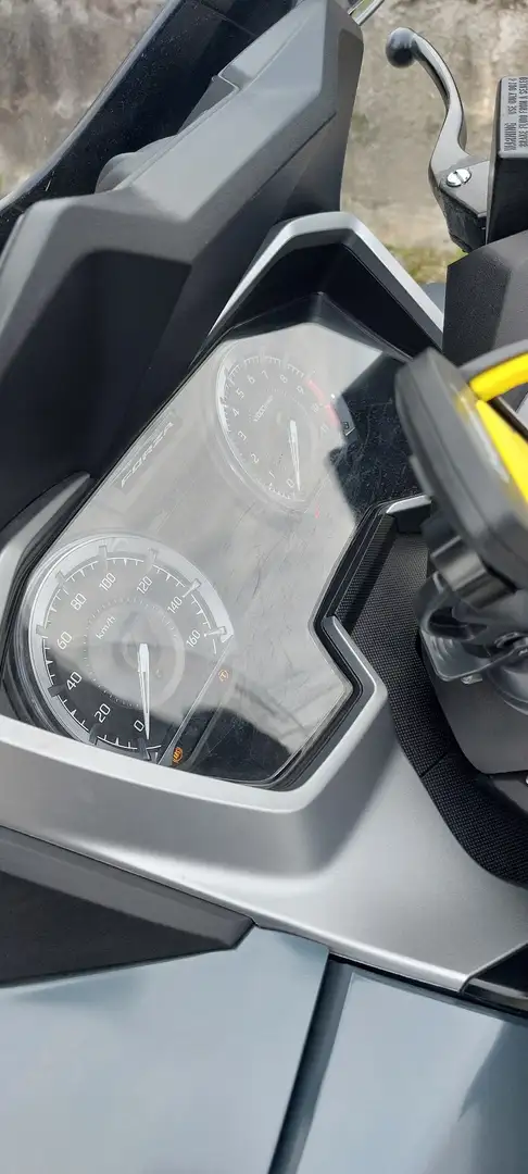 Honda Forza 350 Gris - 2