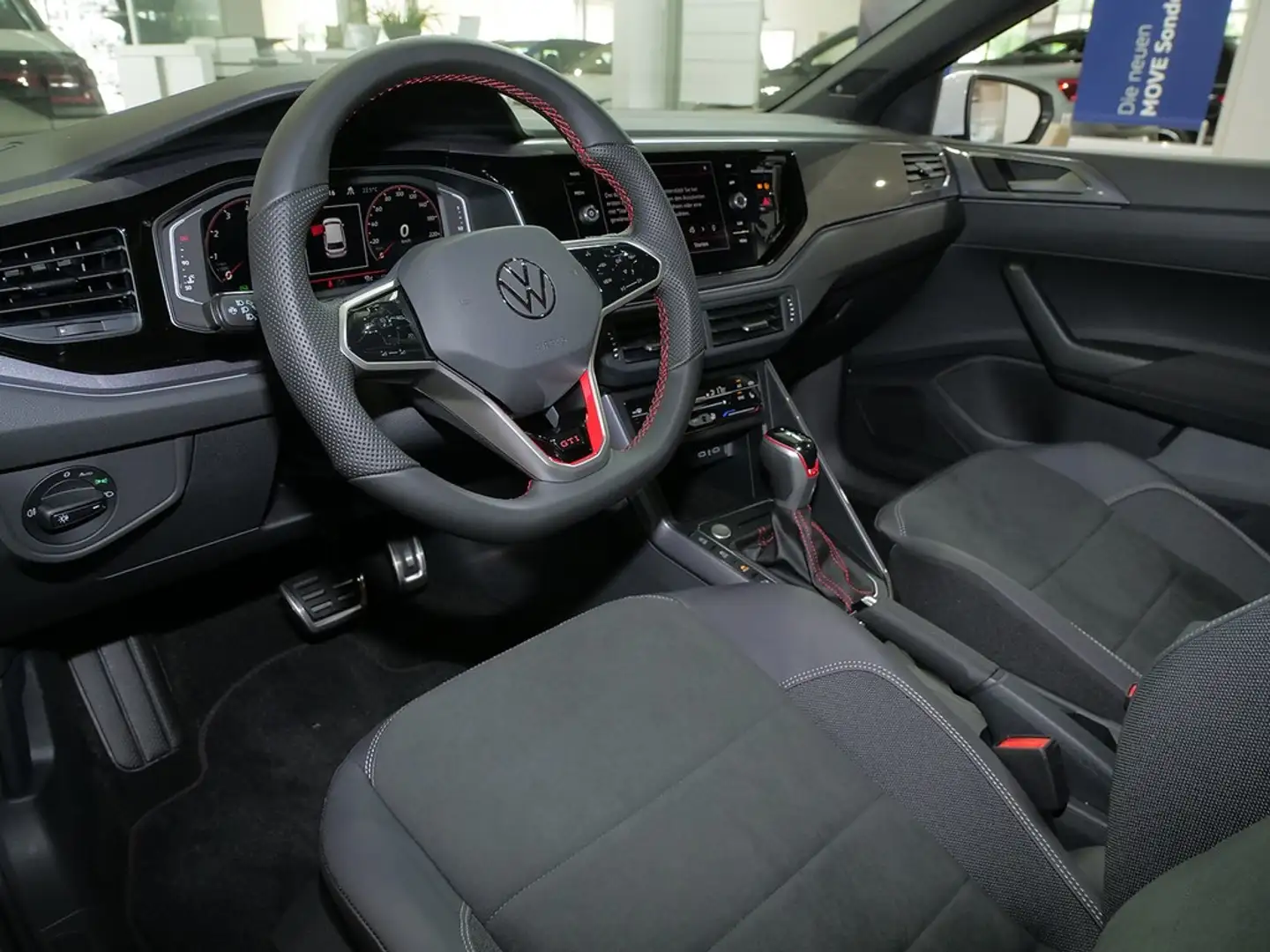 Volkswagen Polo GTI 2.0 l TSI DSG Pano BeatsAudio White - 2