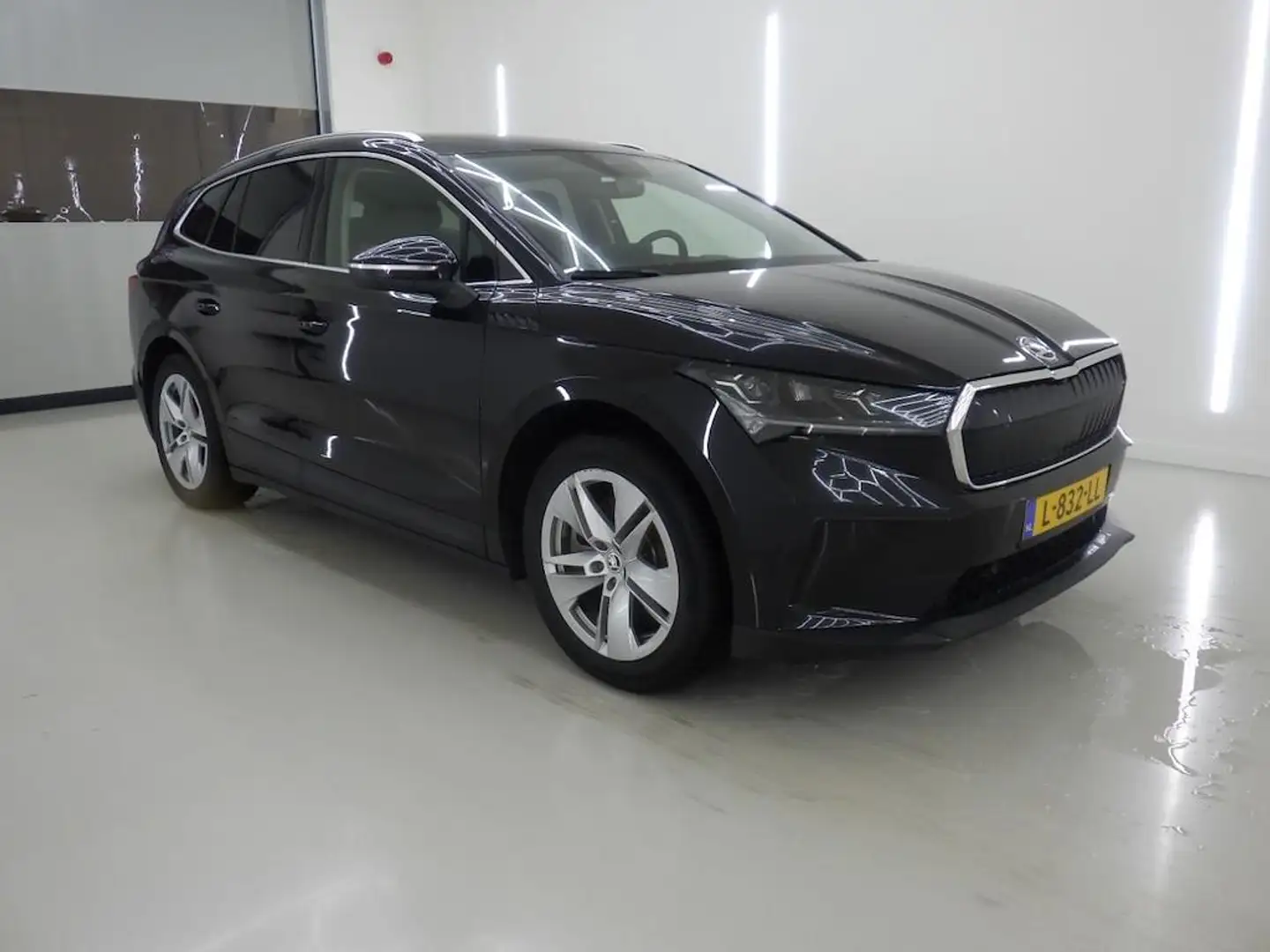 Skoda Enyaq Iv 80 BEV 204PK SOH 95% NAVI/HLEER/ACARPLAY/FABRIE Noir - 1
