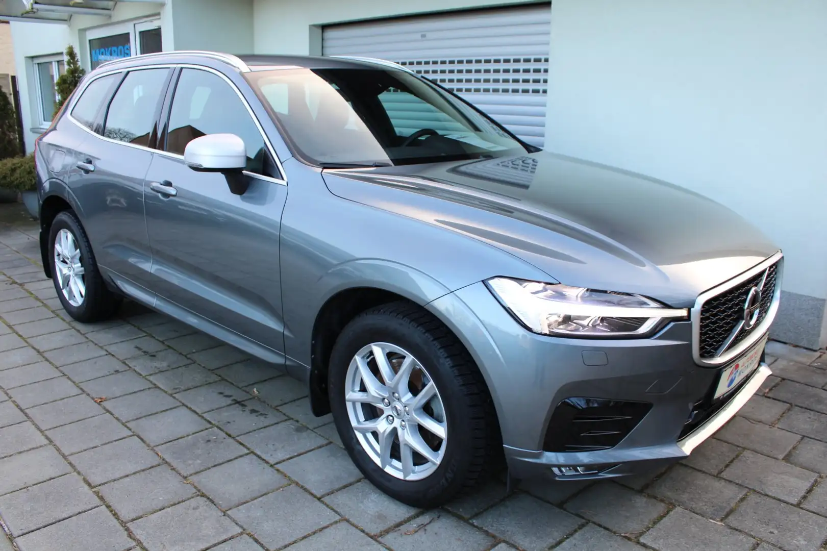 Volvo XC60 D4 AWD R-Design Navigation LED Leder BLIS Rückfaka Gris - 1