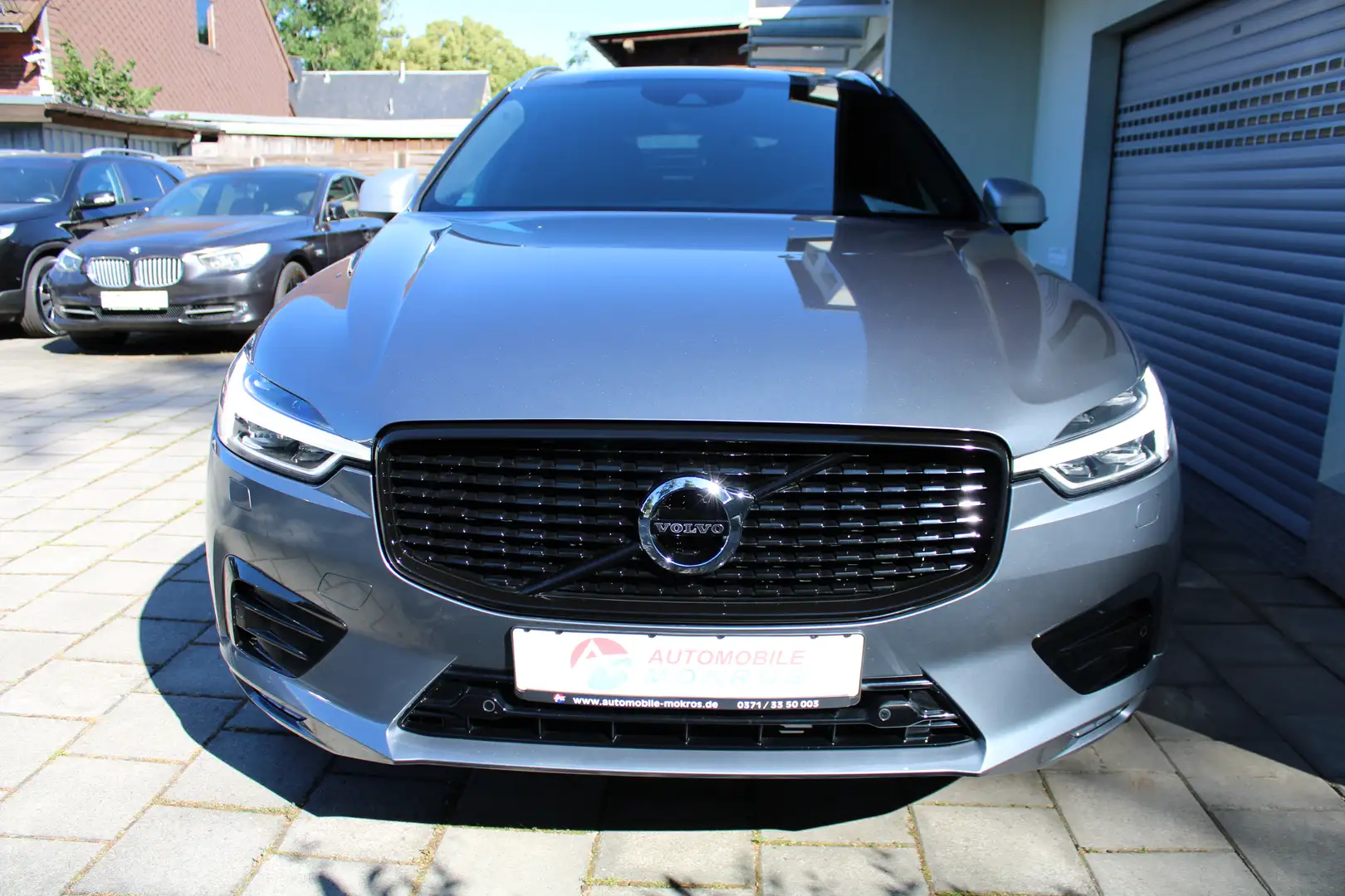 Volvo XC60 D4 AWD R-Design Navigation LED Leder BLIS Rückfaka Grau - 2