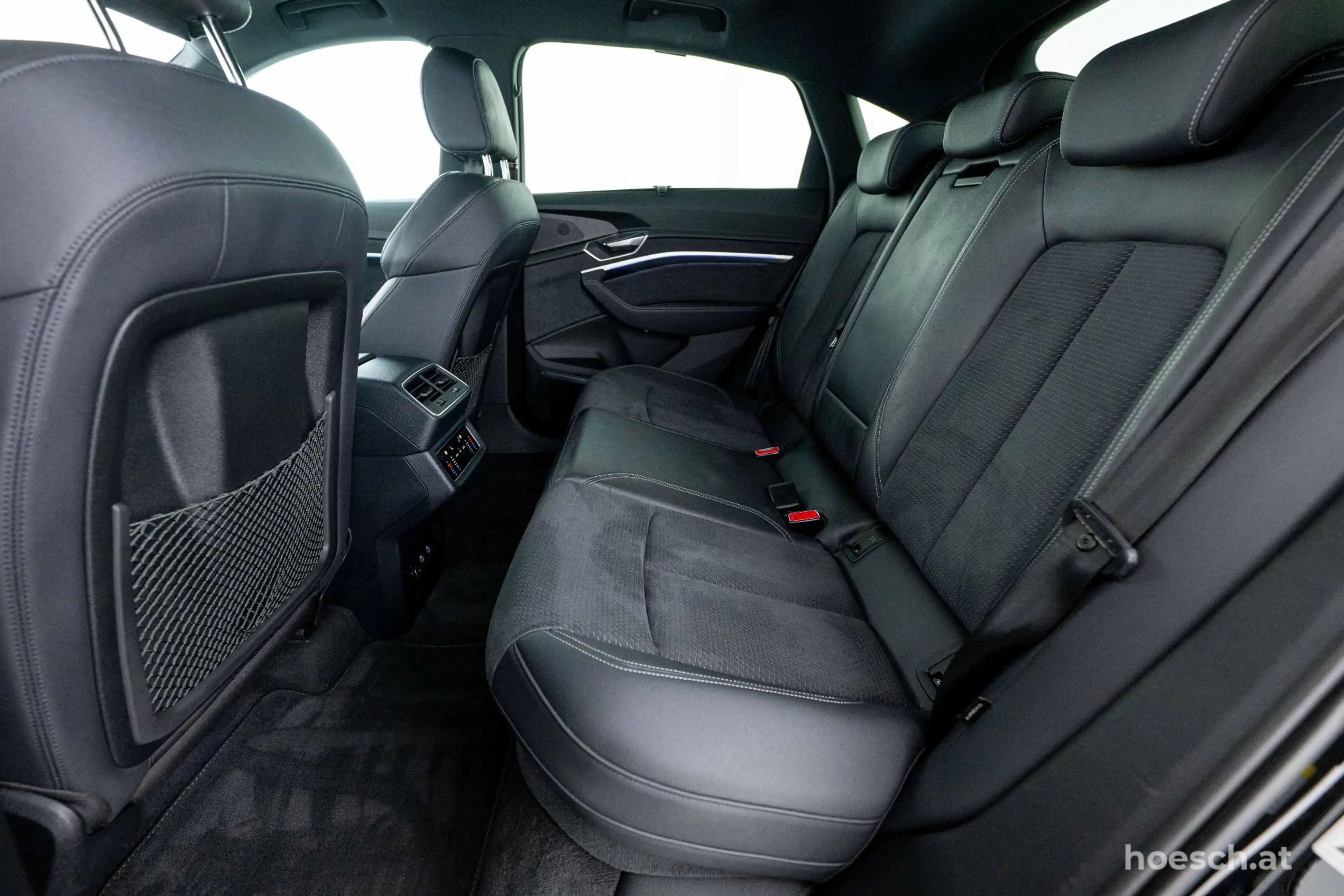 Audi Q8 e-tron 55 SB quattro 2x S-LINE TRAUMEXTRAS -54% — photo 7