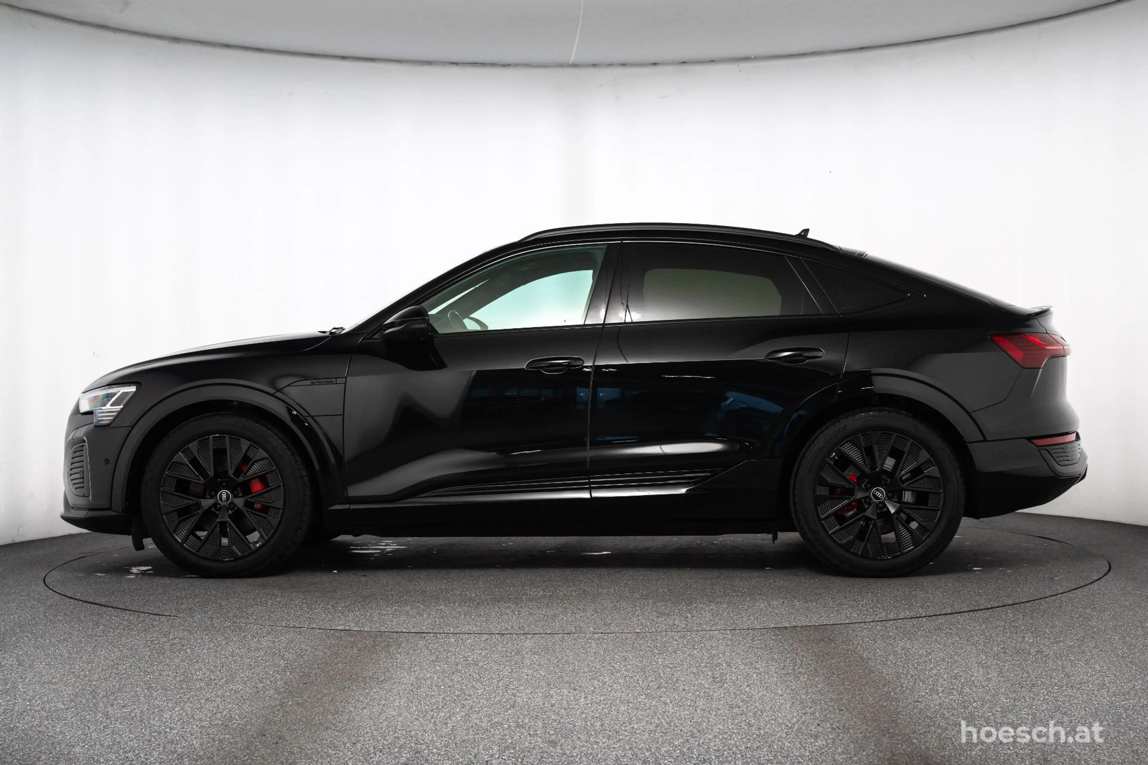 Audi Q8 e-tron 55 SB quattro 2x S-LINE TRAUMEXTRAS -54% — photo 3