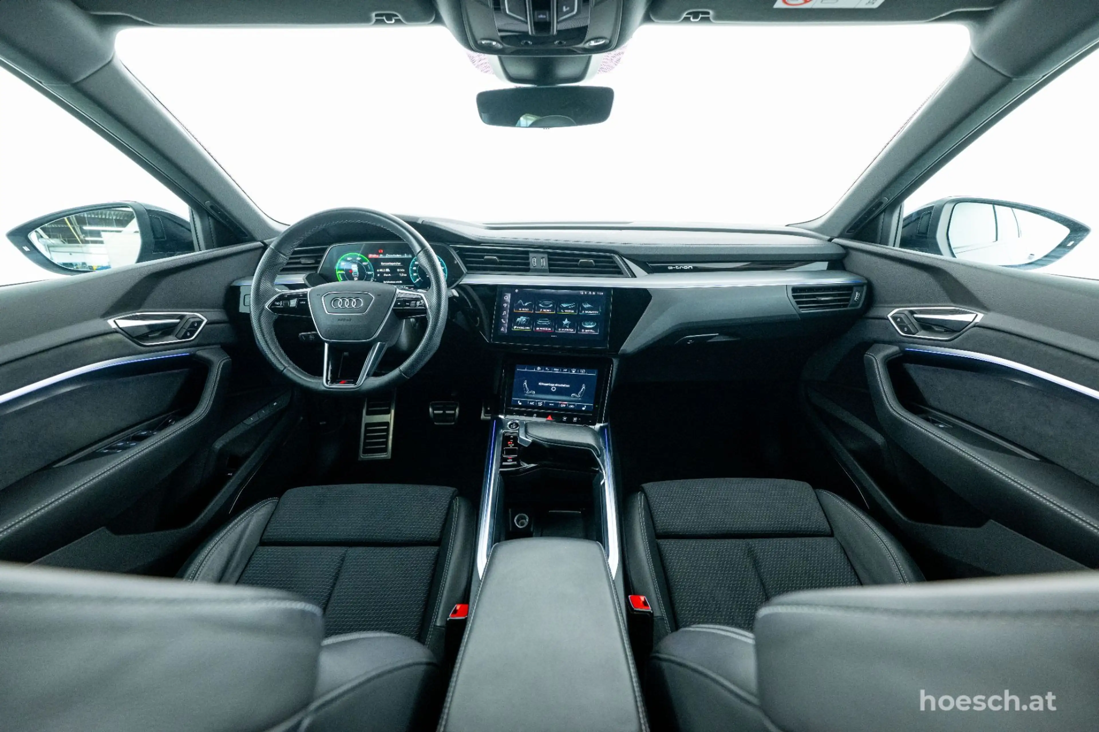 Audi Q8 e-tron 55 SB quattro 2x S-LINE TRAUMEXTRAS -54% — photo 5
