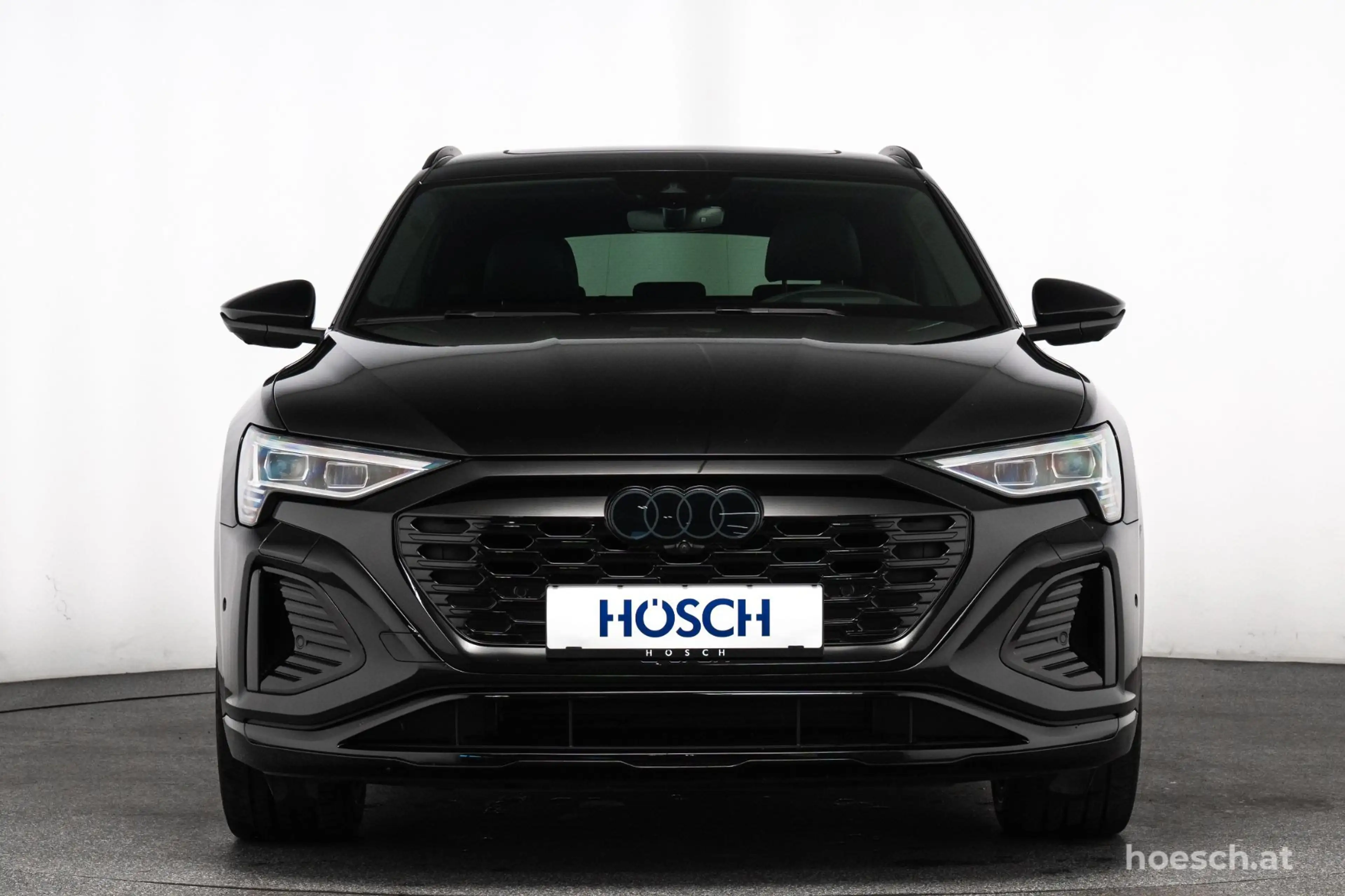 Audi Q8 e-tron 55 SB quattro 2x S-LINE TRAUMEXTRAS -54% — photo 2