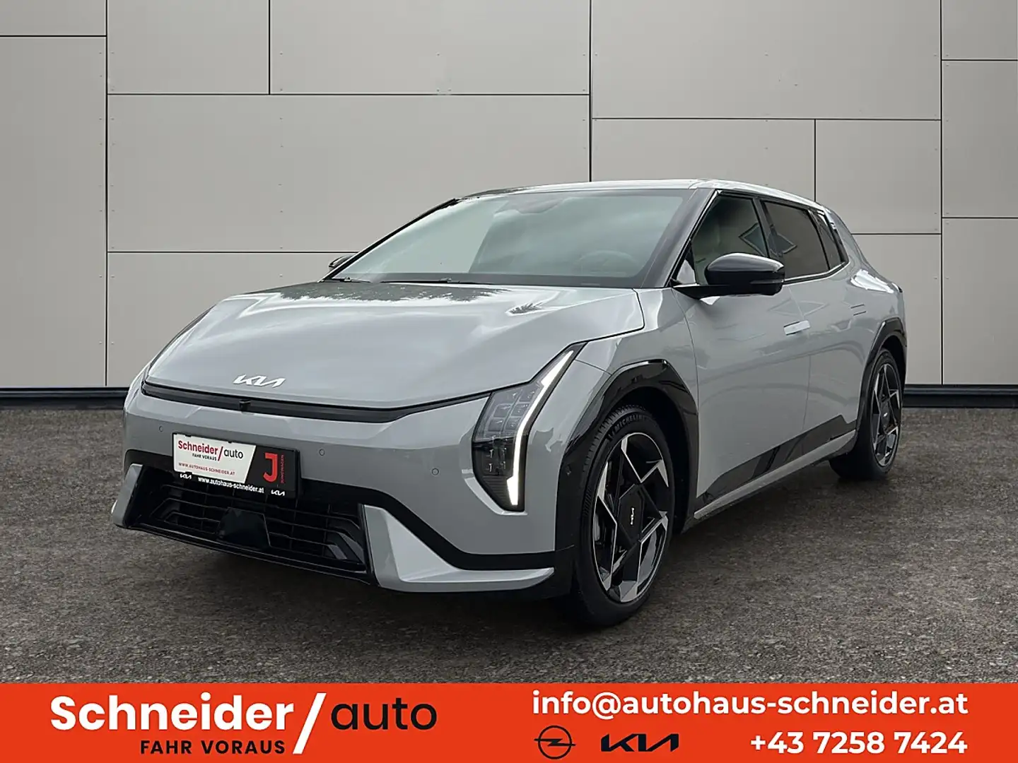 Kia EV4 HB FWD 81,4kWh GT-Line Grau - 1