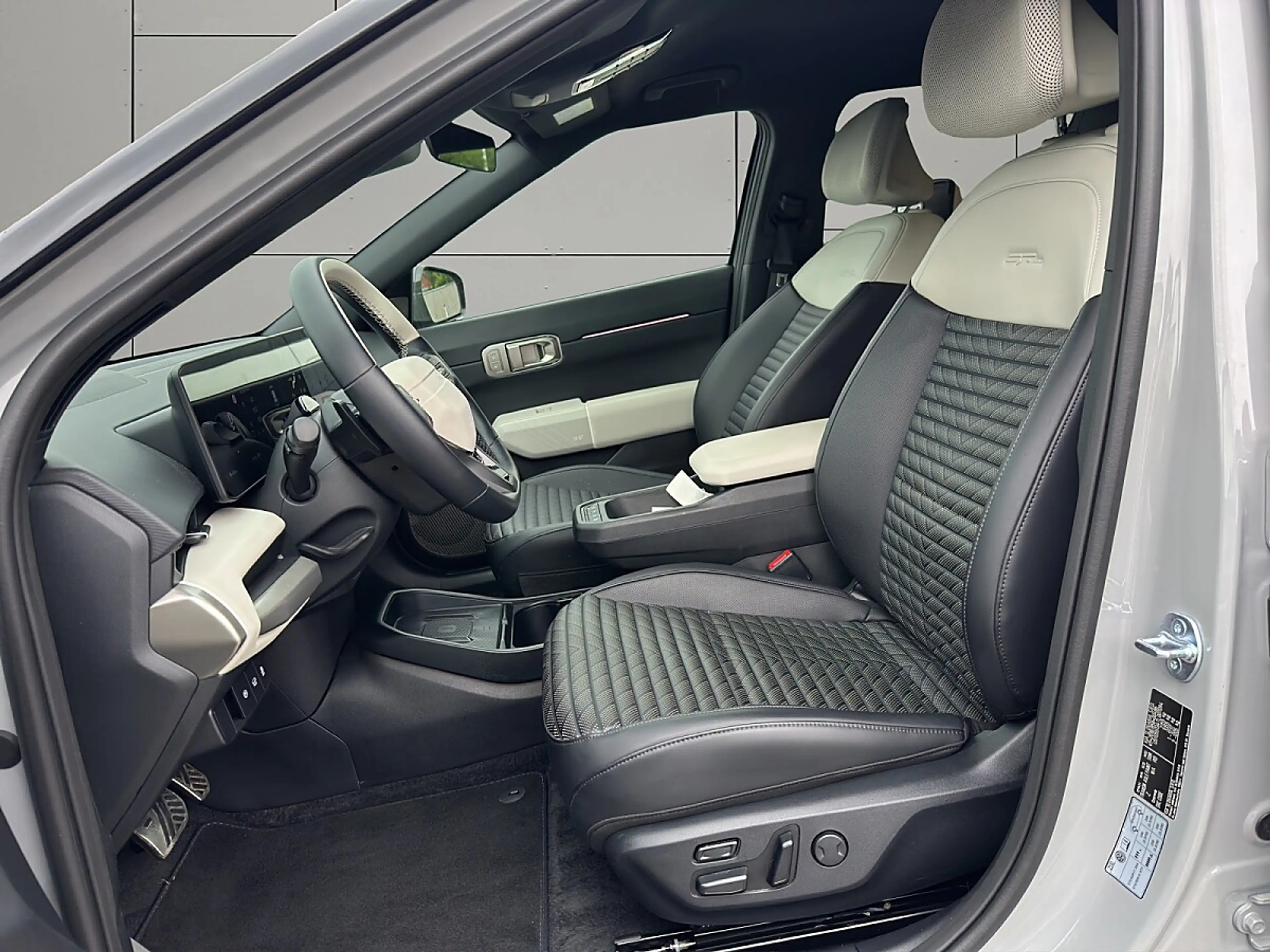 Kia EV4 HB FWD 81,4kWh GT-Line — photo 8