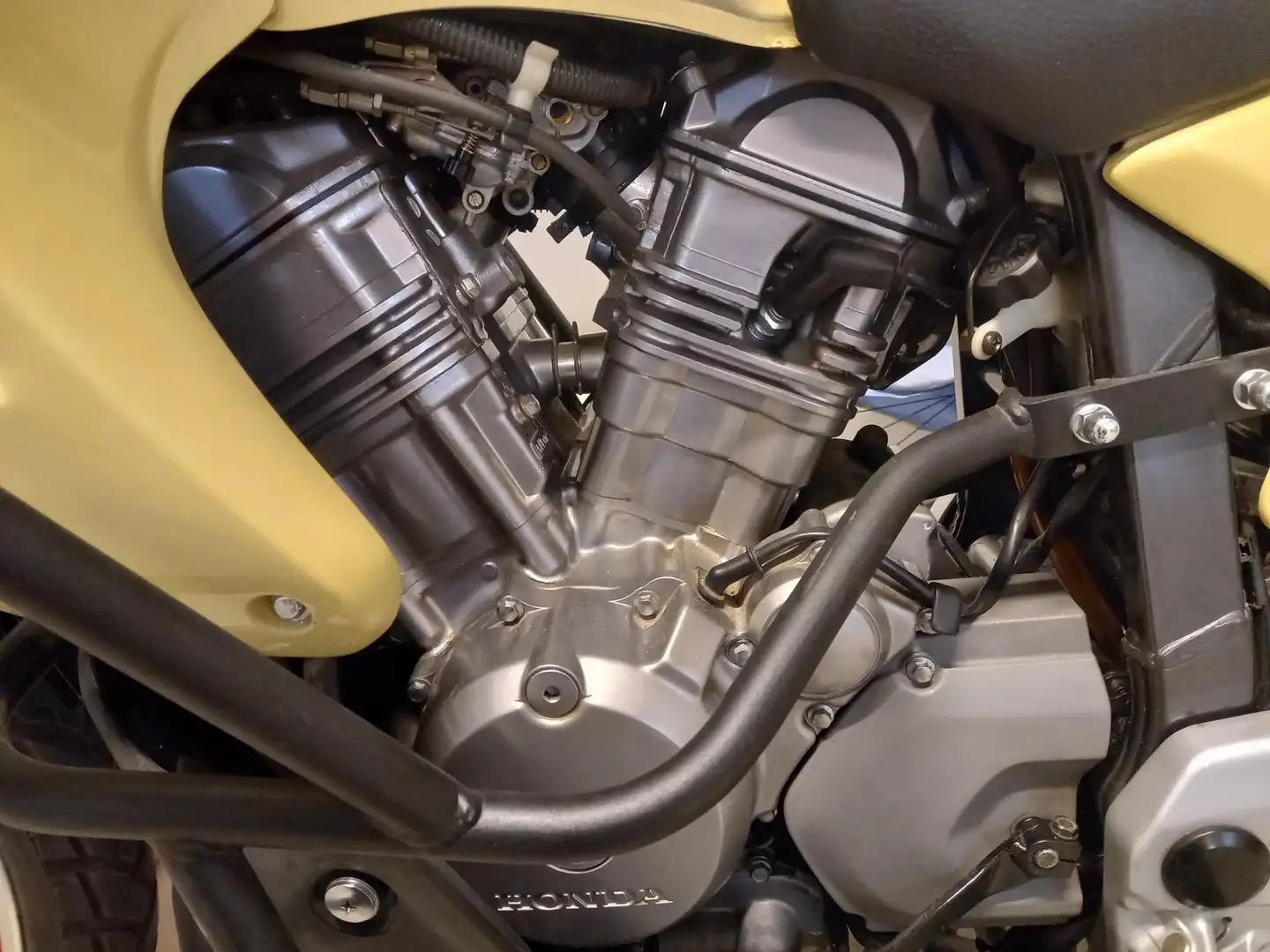 Honda XL 650 Giallo - 1