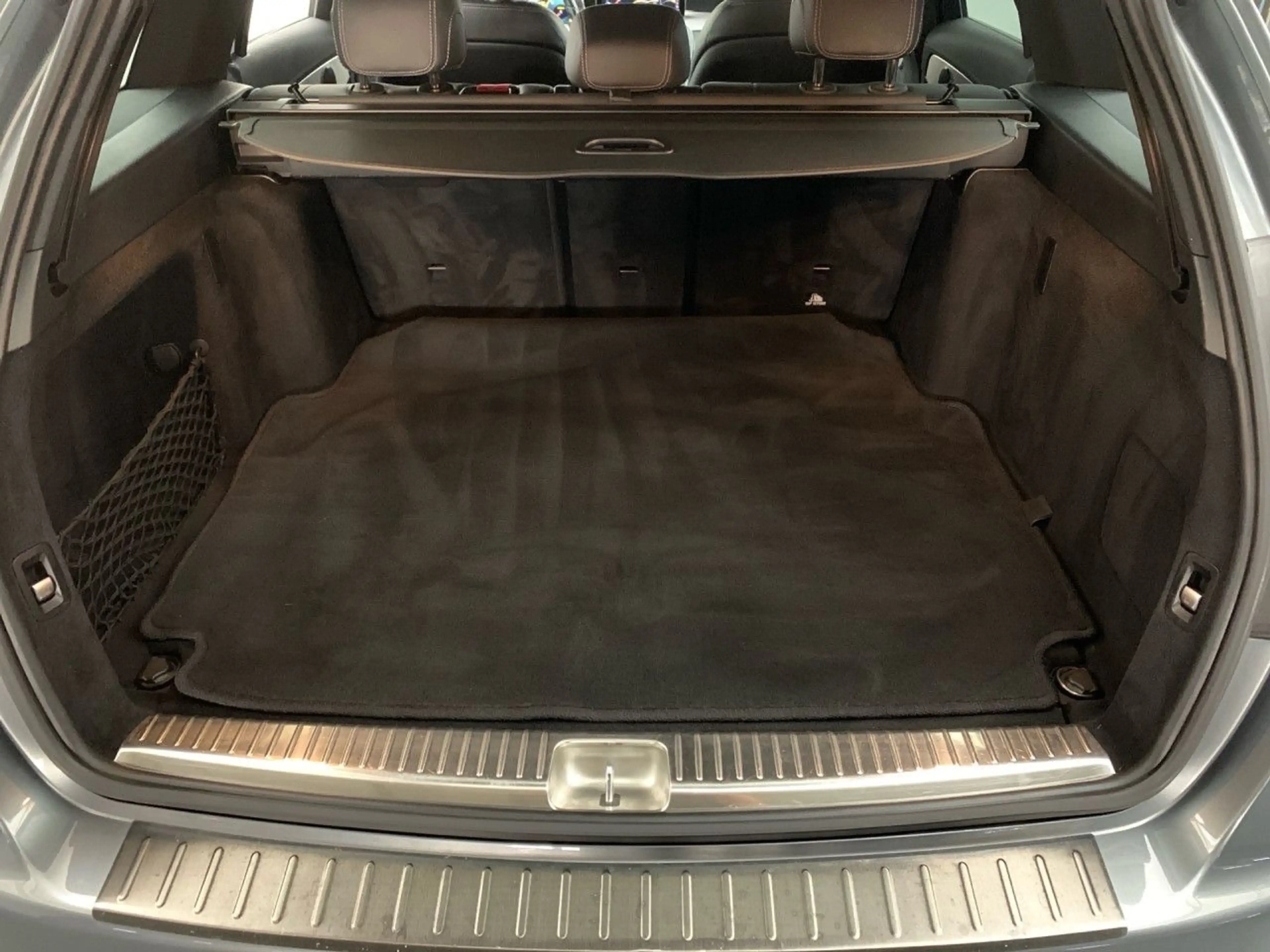 Mercedes-Benz C 300 d T AMG WideScreen Distr+ Multisitz LED AHK — photo 13