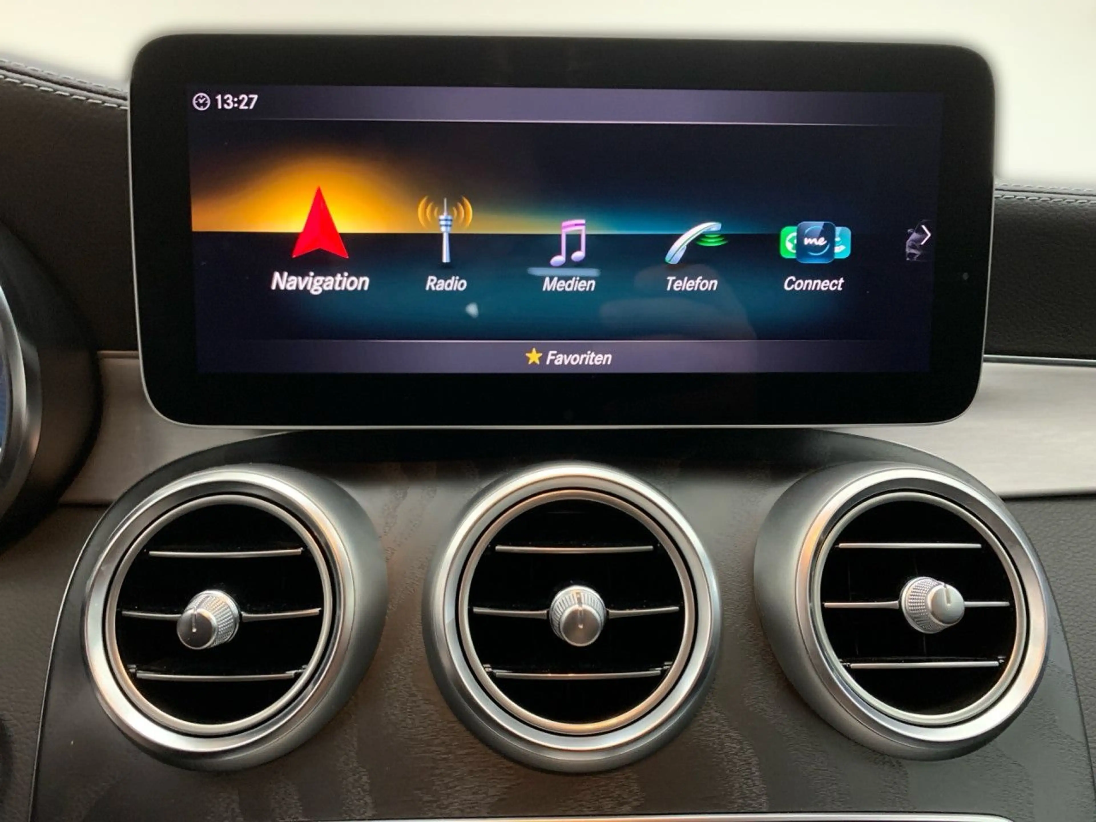 Mercedes-Benz C 300 d T AMG WideScreen Distr+ Multisitz LED AHK — photo 10