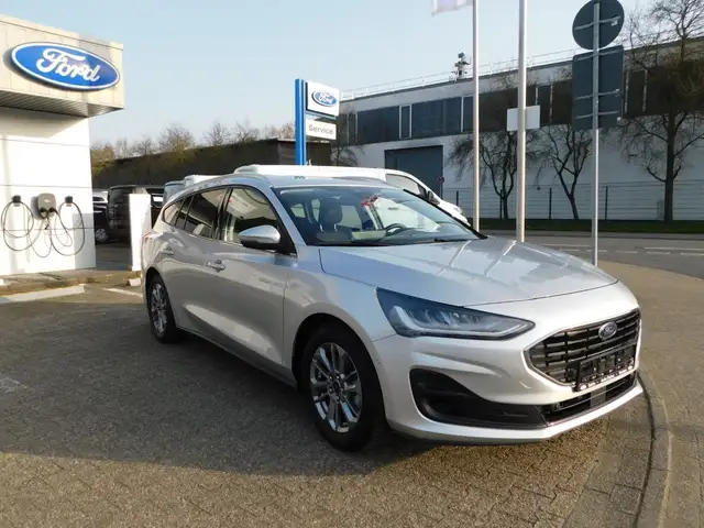 Ford Focus Turnier Titanium X Automatik