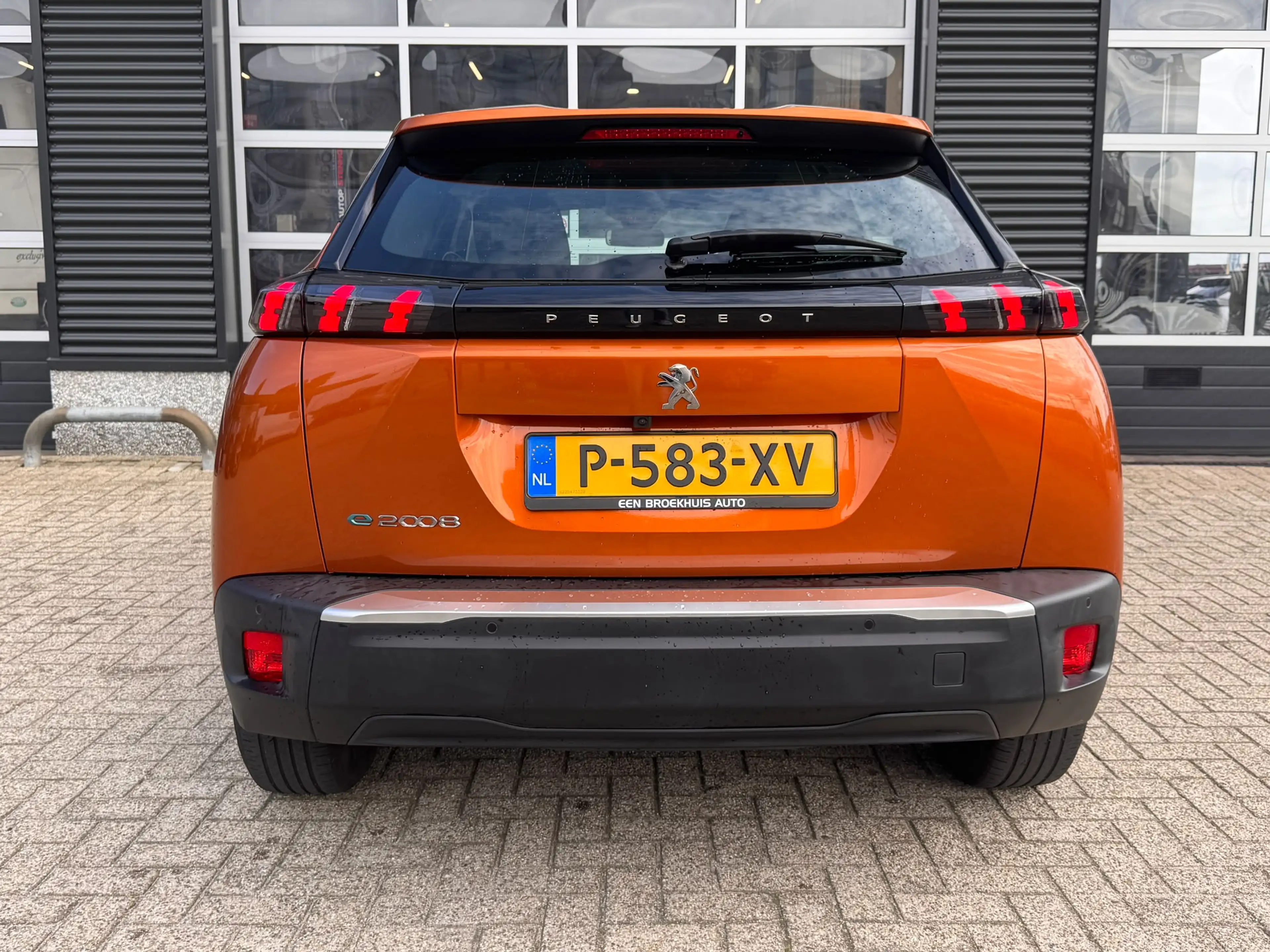 Peugeot e-2008 EV Active 50 kWh | Achteruitrijcamera | Airco (aut — photo 4