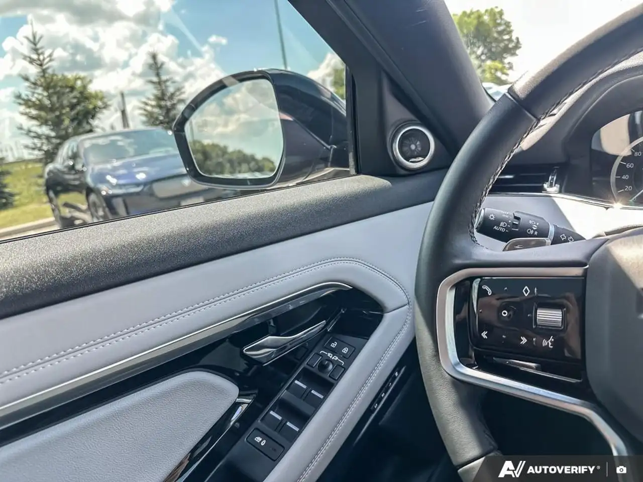 Land Rover Range Rover Evoque снимка Land Rover Range Rover Evoque
