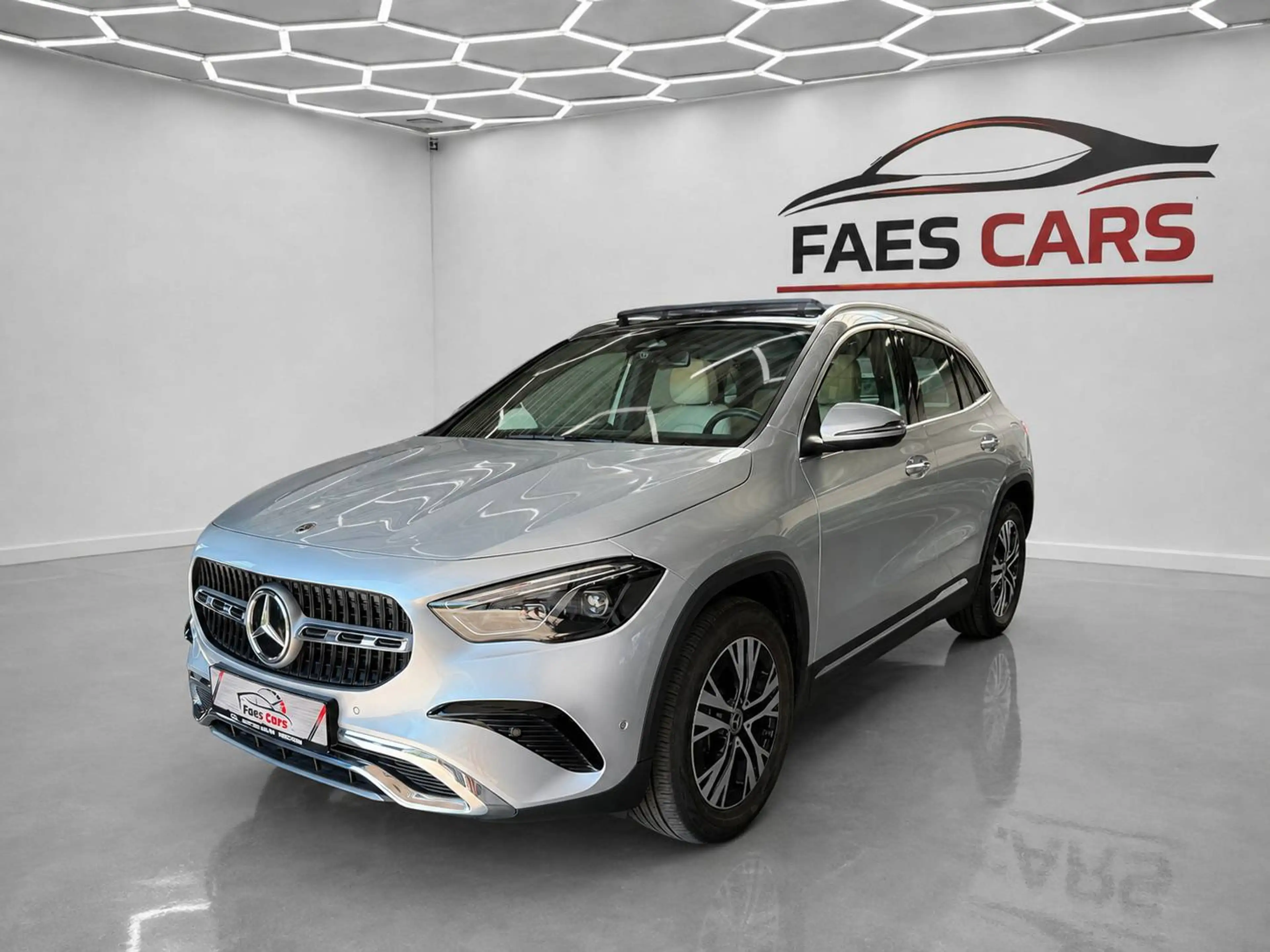 Mercedes-Benz GLA 250 GLA 250 e PHEV Business Line (160 kW) Business Line — photo 3