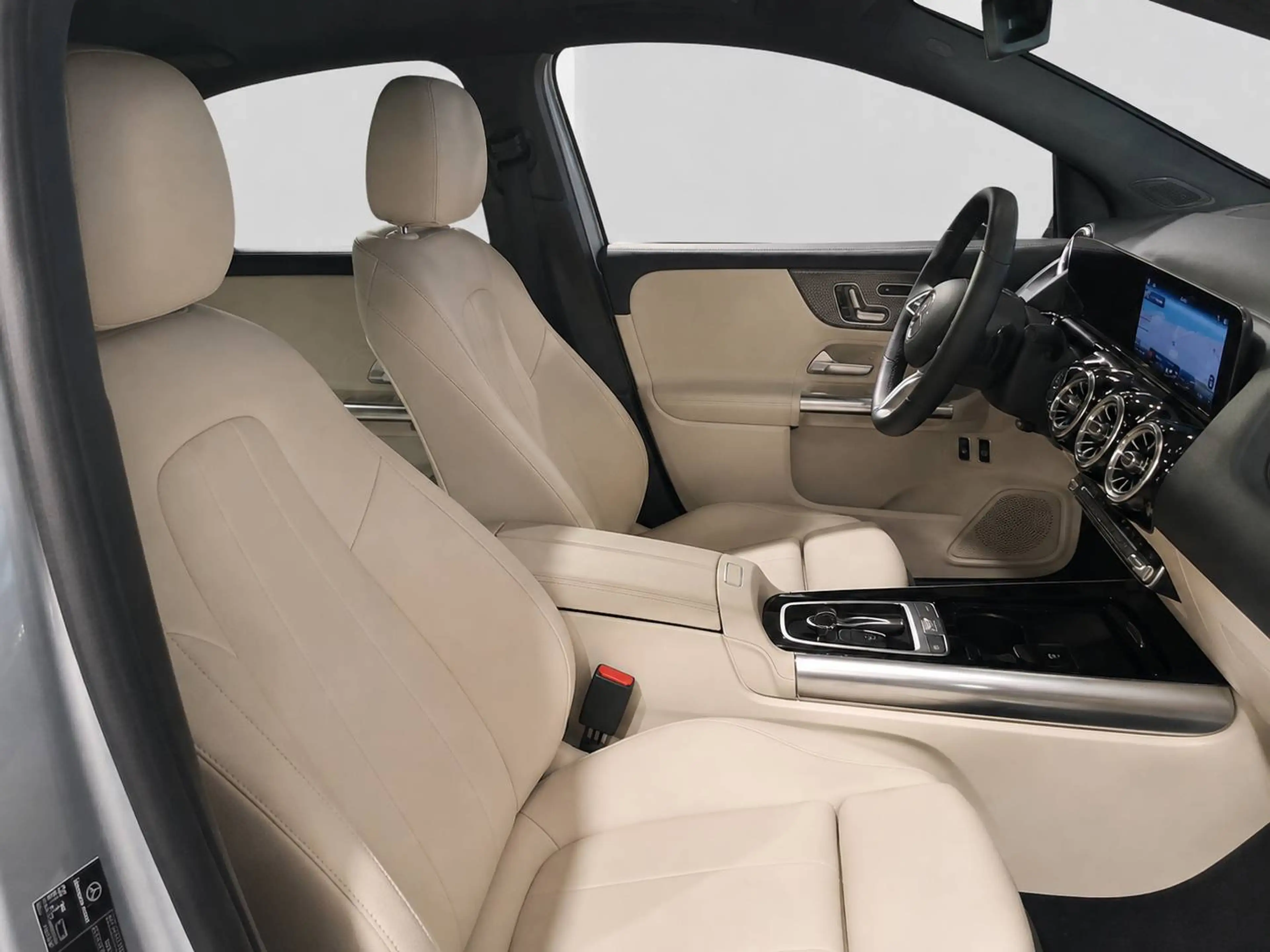 Mercedes-Benz GLA 250 GLA 250 e PHEV Business Line (160 kW) Business Line — photo 8