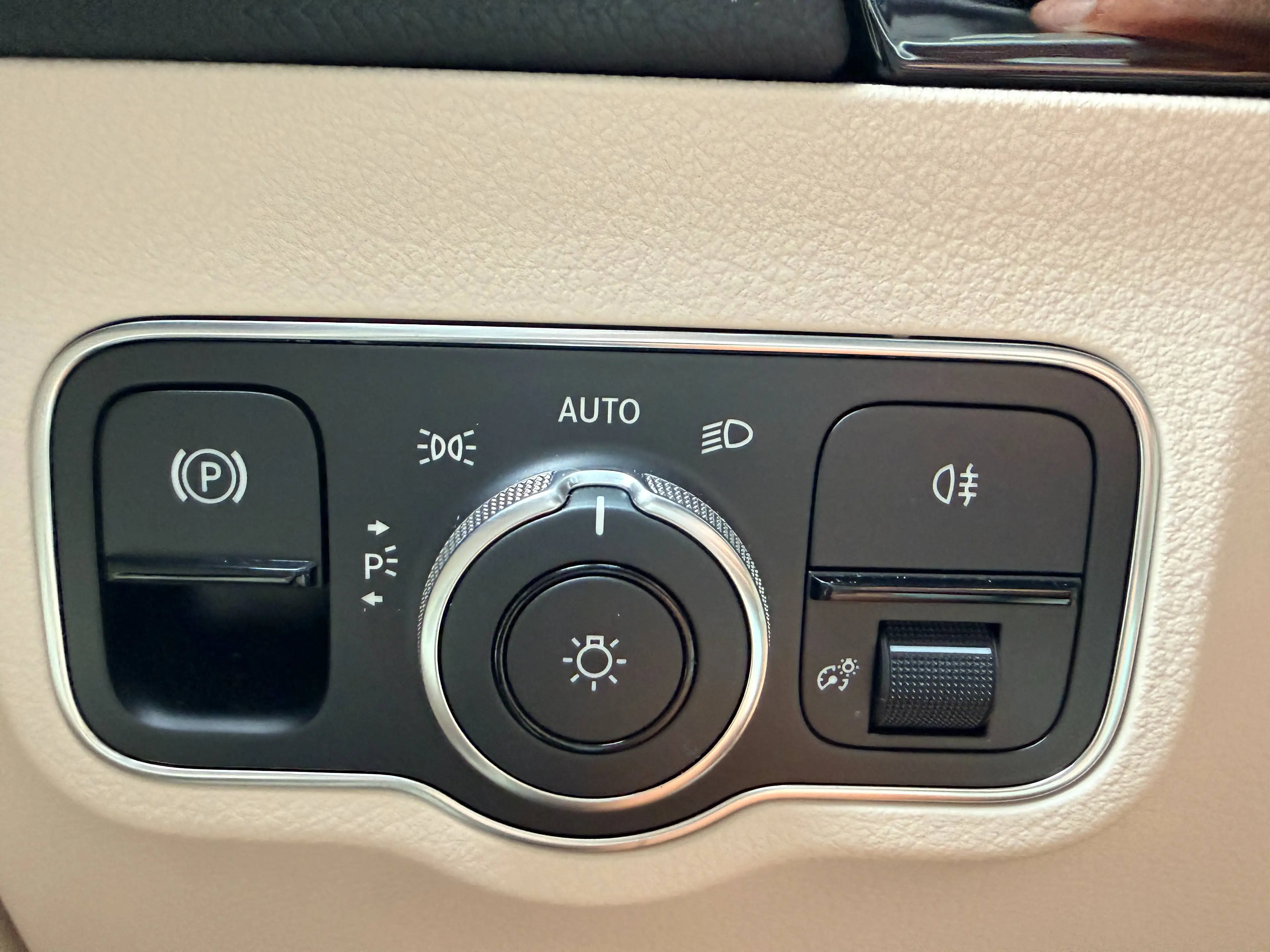 Mercedes-Benz GLA 250 GLA 250 e PHEV Business Line (160 kW) Business Line — photo 15