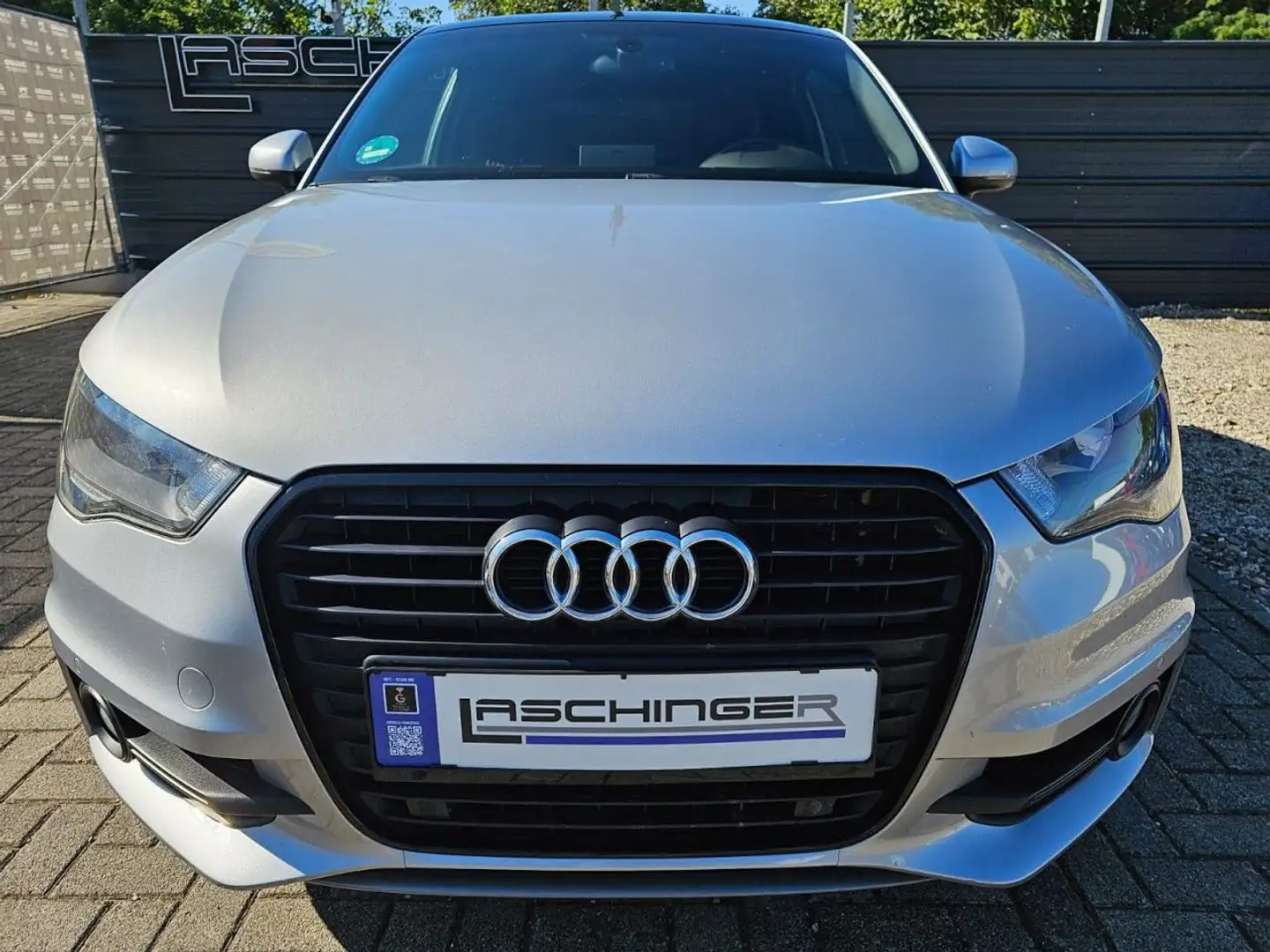 Audi A1 1.4 TFSI S-Line Sportpaket SHZ PANO MFL SHZ Silber - 2