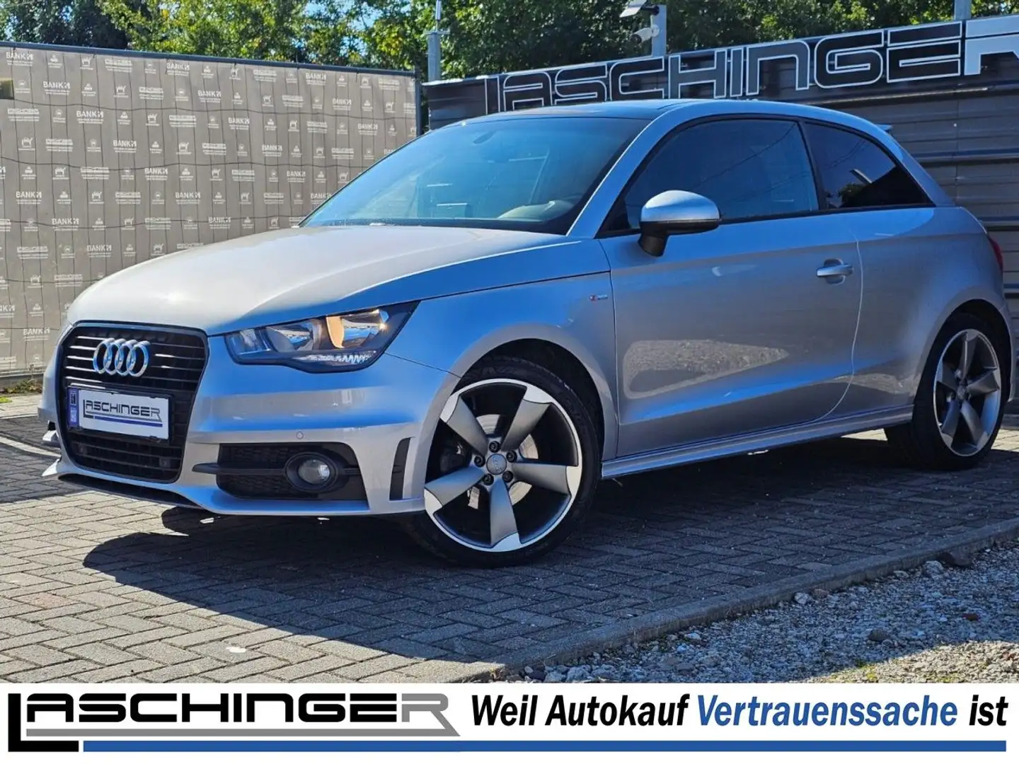 Audi A1 1.4 TFSI S-Line Sportpaket SHZ PANO MFL SHZ Silber - 1