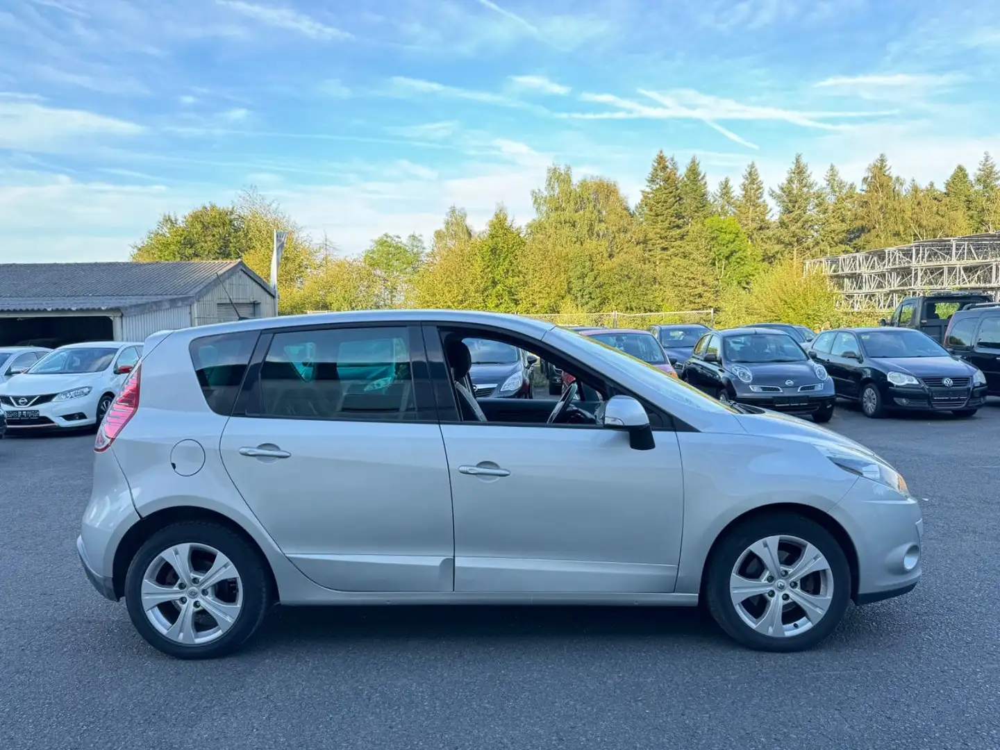 Renault Scenic III Dynamique Grau - 2