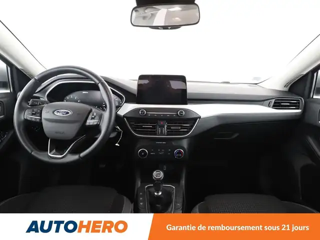 Ford Focus view 12