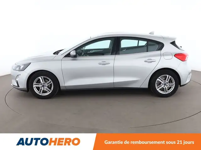 Ford Focus view 3
