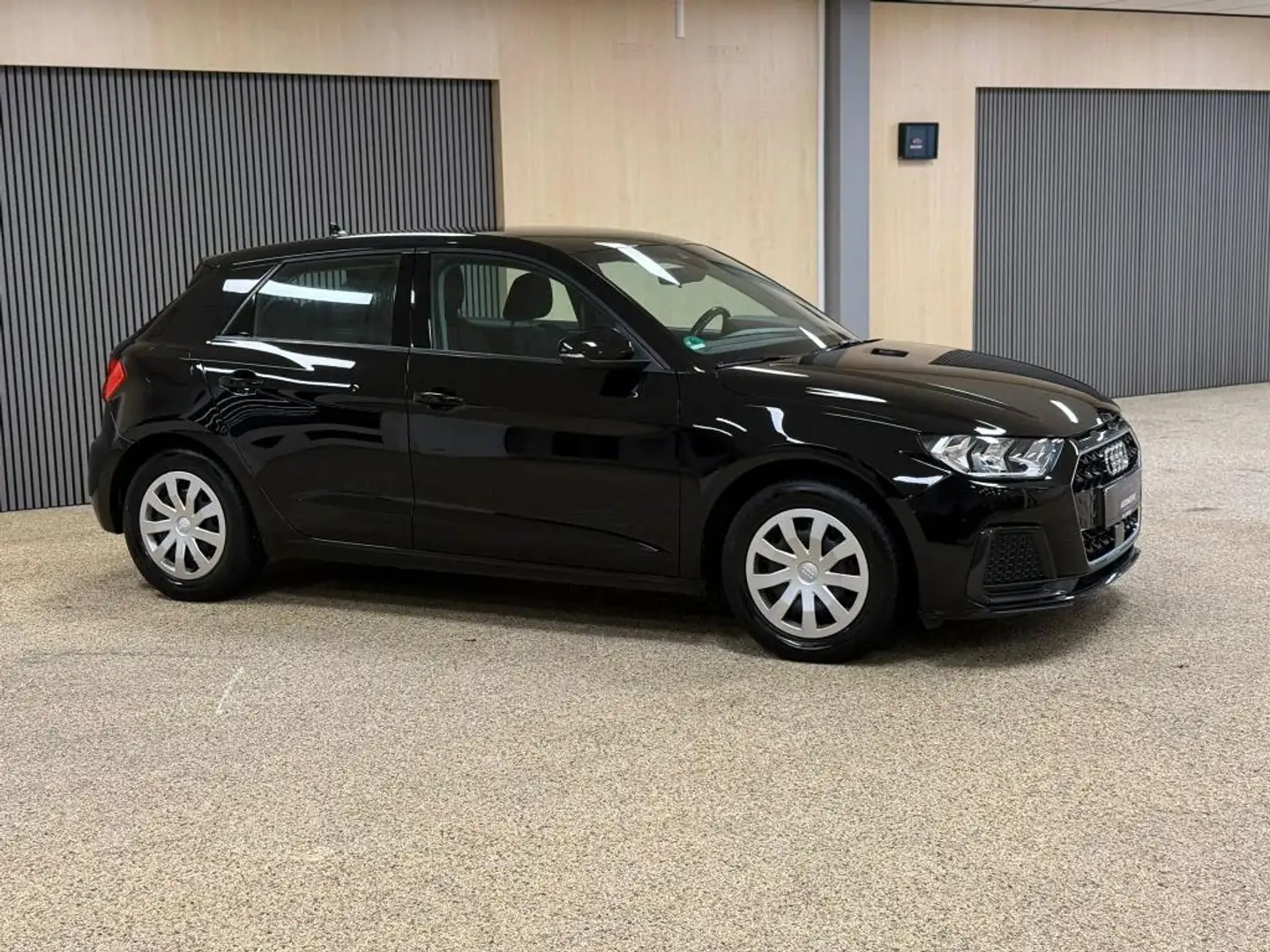 Audi A1 Sportback 25 TFSI Pro Line S stoelverw/carplay/aut Zwart - 2