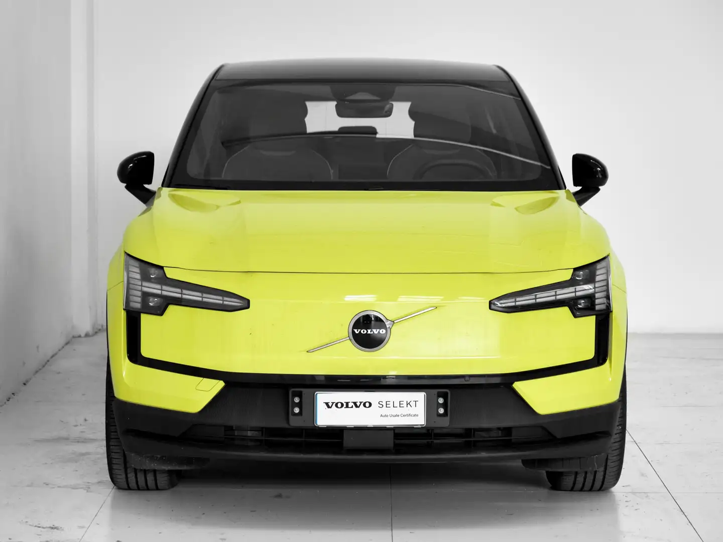 Volvo EX30 EX30 Single Motor Extended Range Plus rwd Amarillo - 2