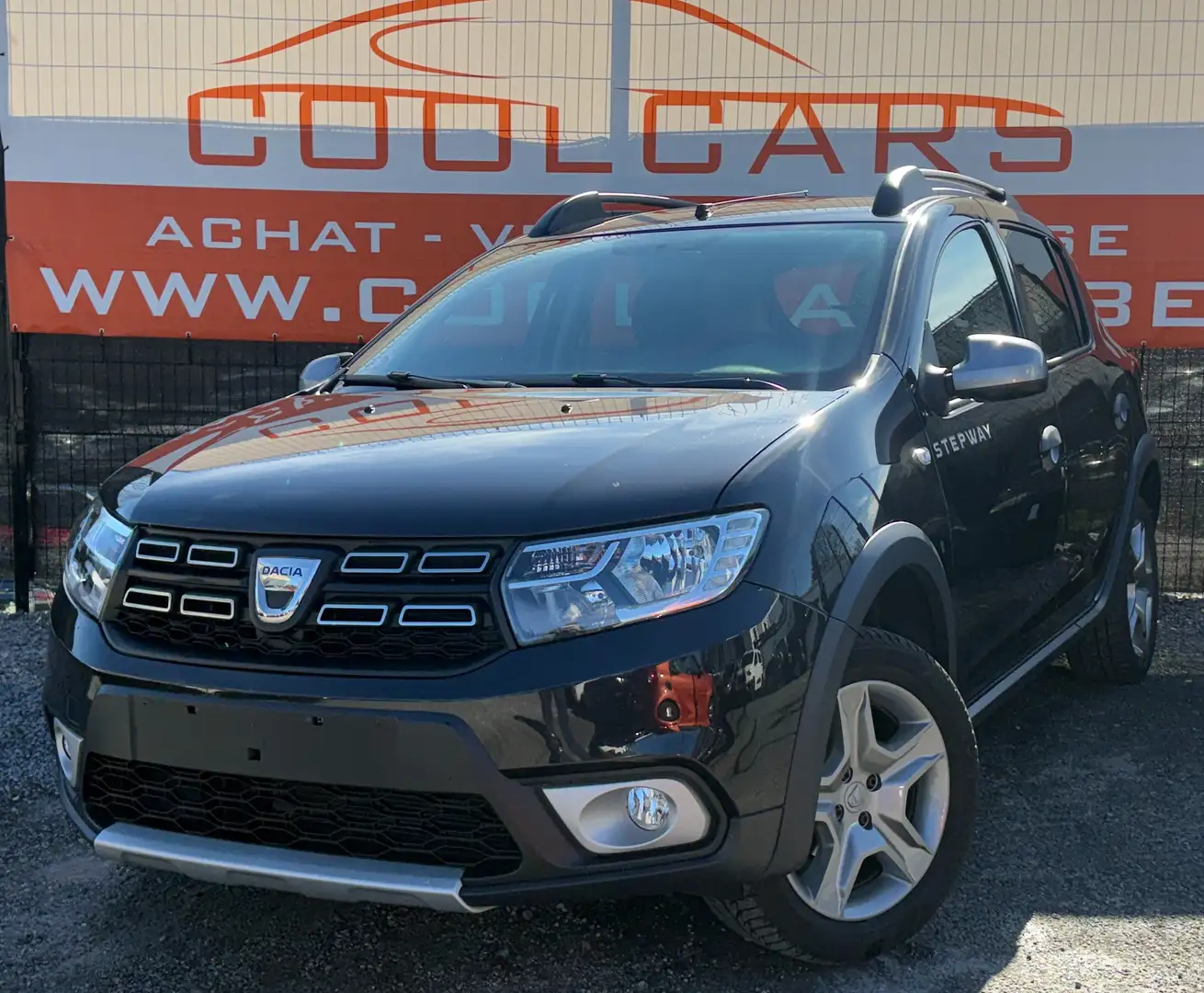 Dacia Sandero Stepway Plus 0.9 TCe - EU6 - GARANTIE 1AN - Schwarz - 1