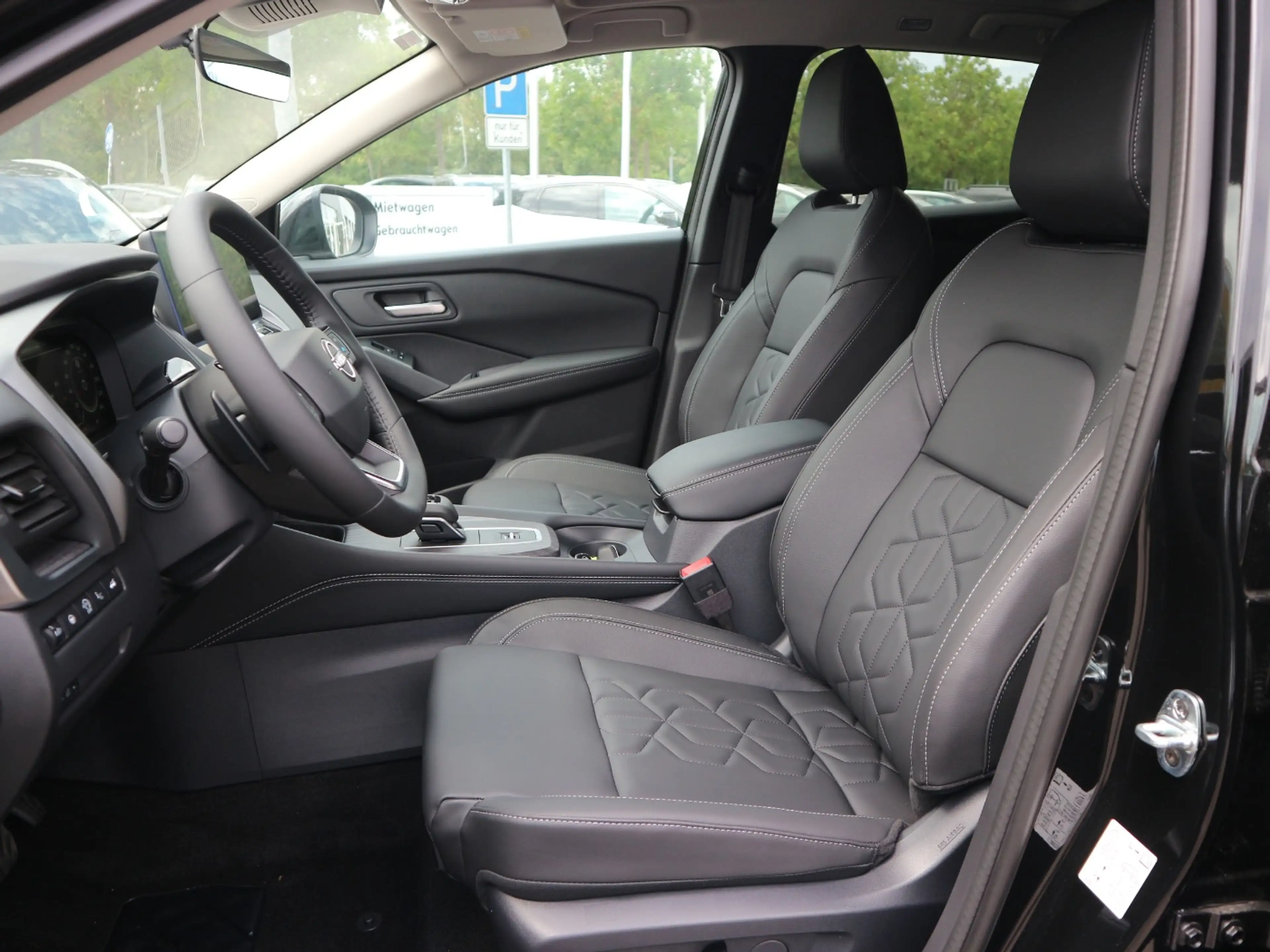 Nissan Qashqai TEKNA 1.3 MHEV Xtronic BOSE|SHZ|LHZ|360°| — photo 15