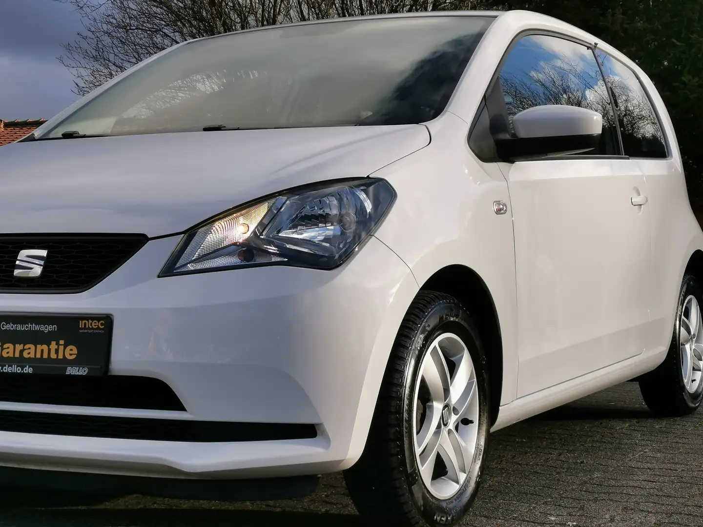 SEAT Mii 4You*Automatik*TÜV NEU*TEMPO*Sitzheizung*PDC* Bílá - 2