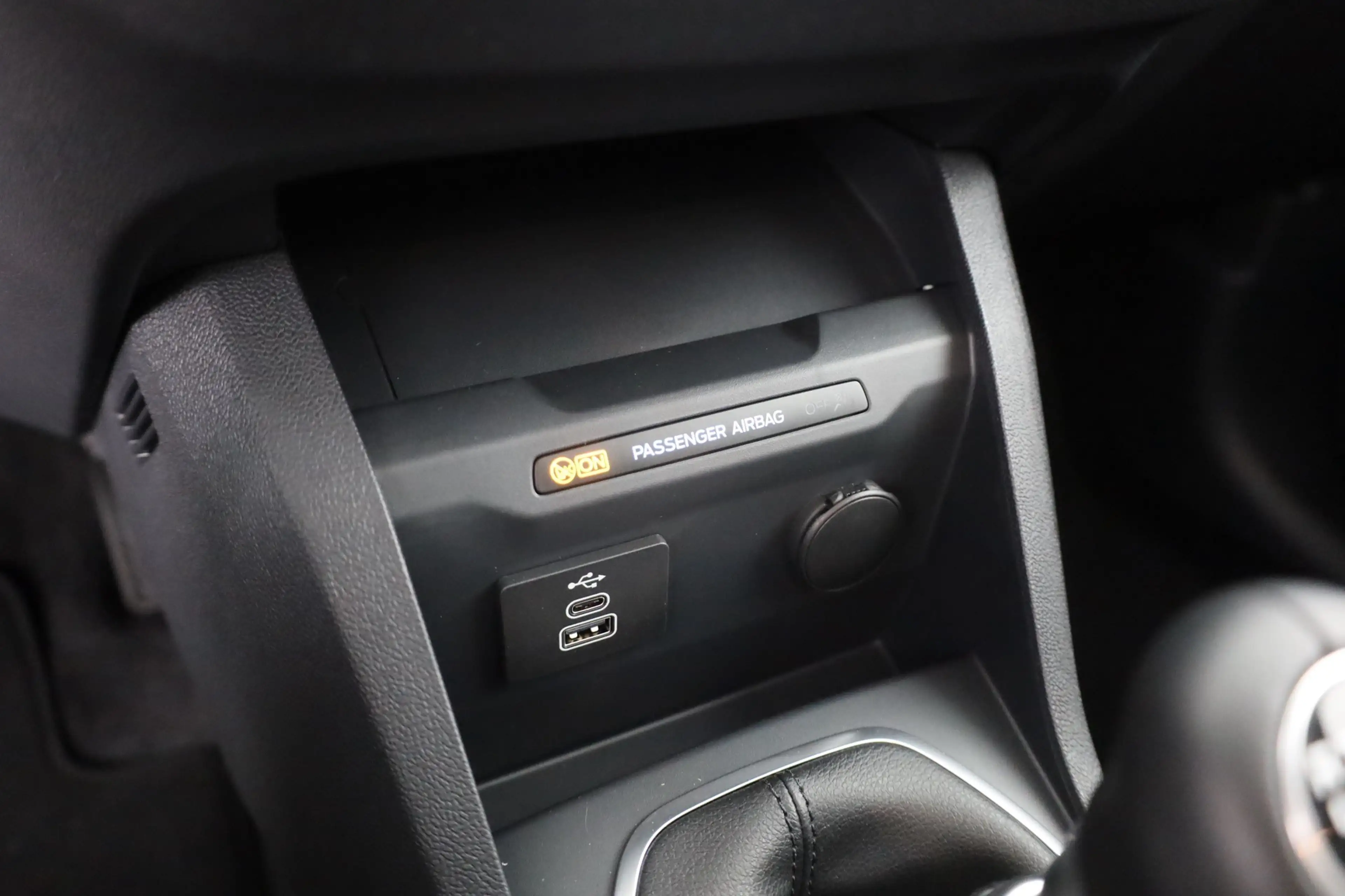 Ford Tourneo Courier Trend 1.0 EB Sitzheizung Tempomat — photo 12