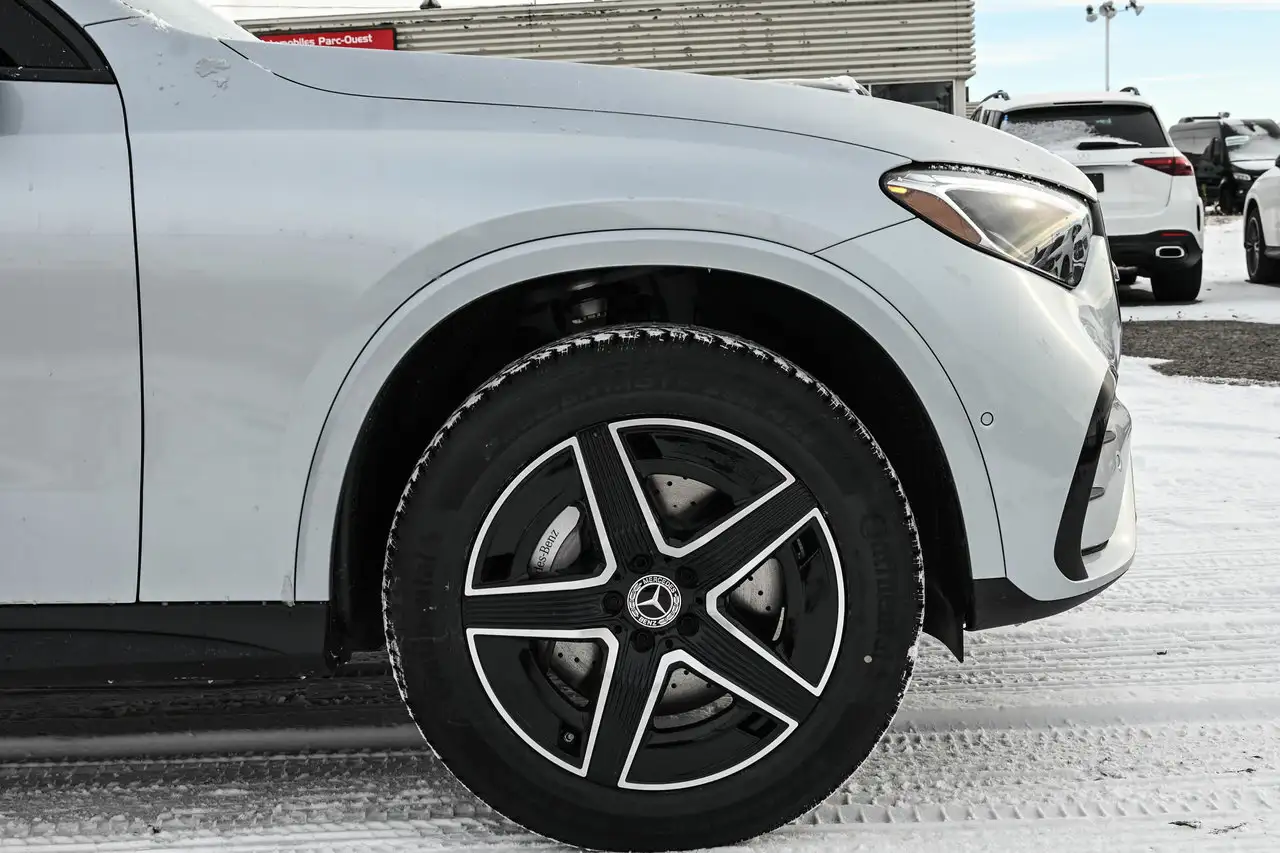 Mercedes-Benz GLC снимка Mercedes-Benz GLC