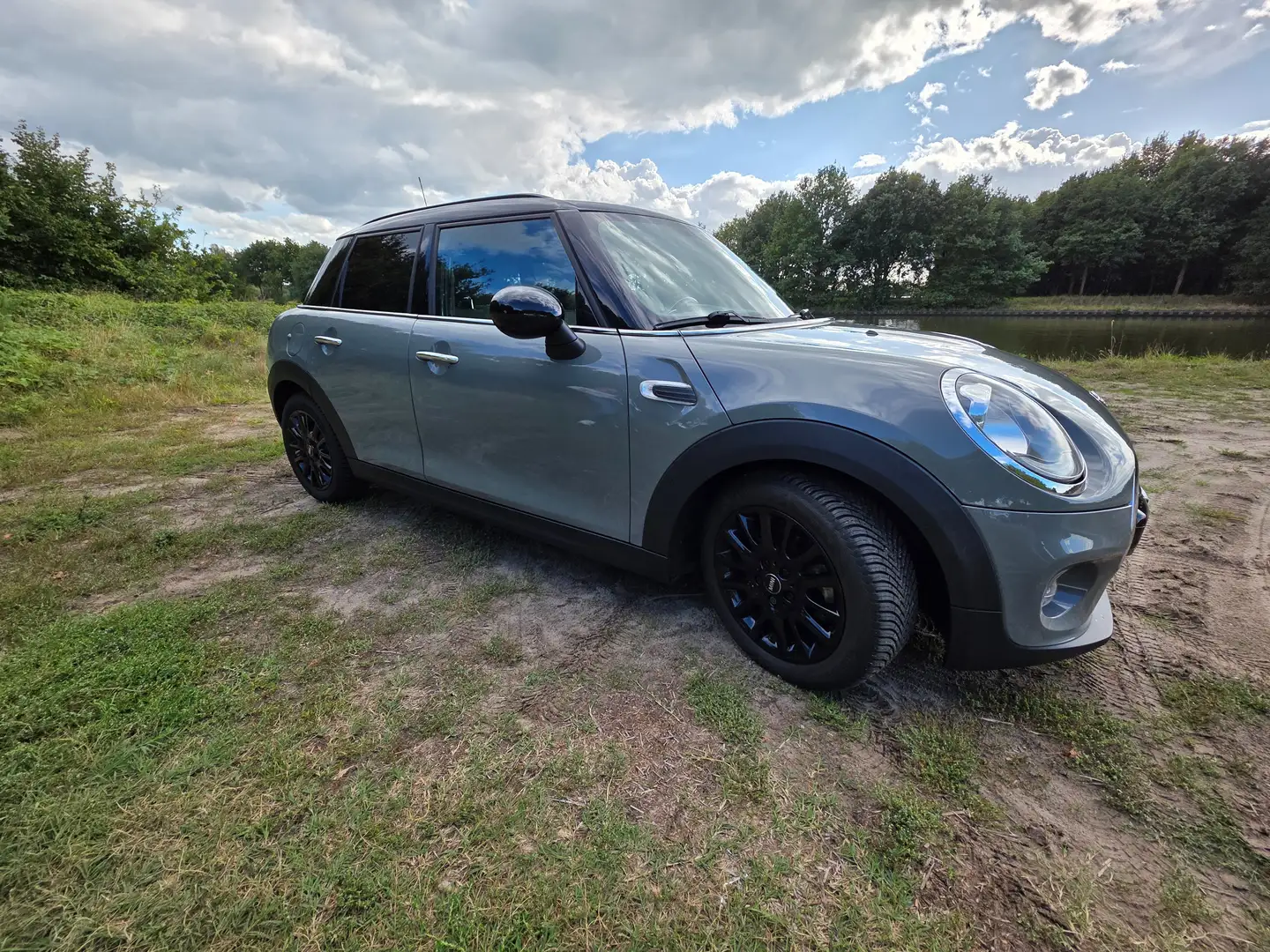 MINI Cooper Cooper 1.5 Pepp. Bns Grijs - 2