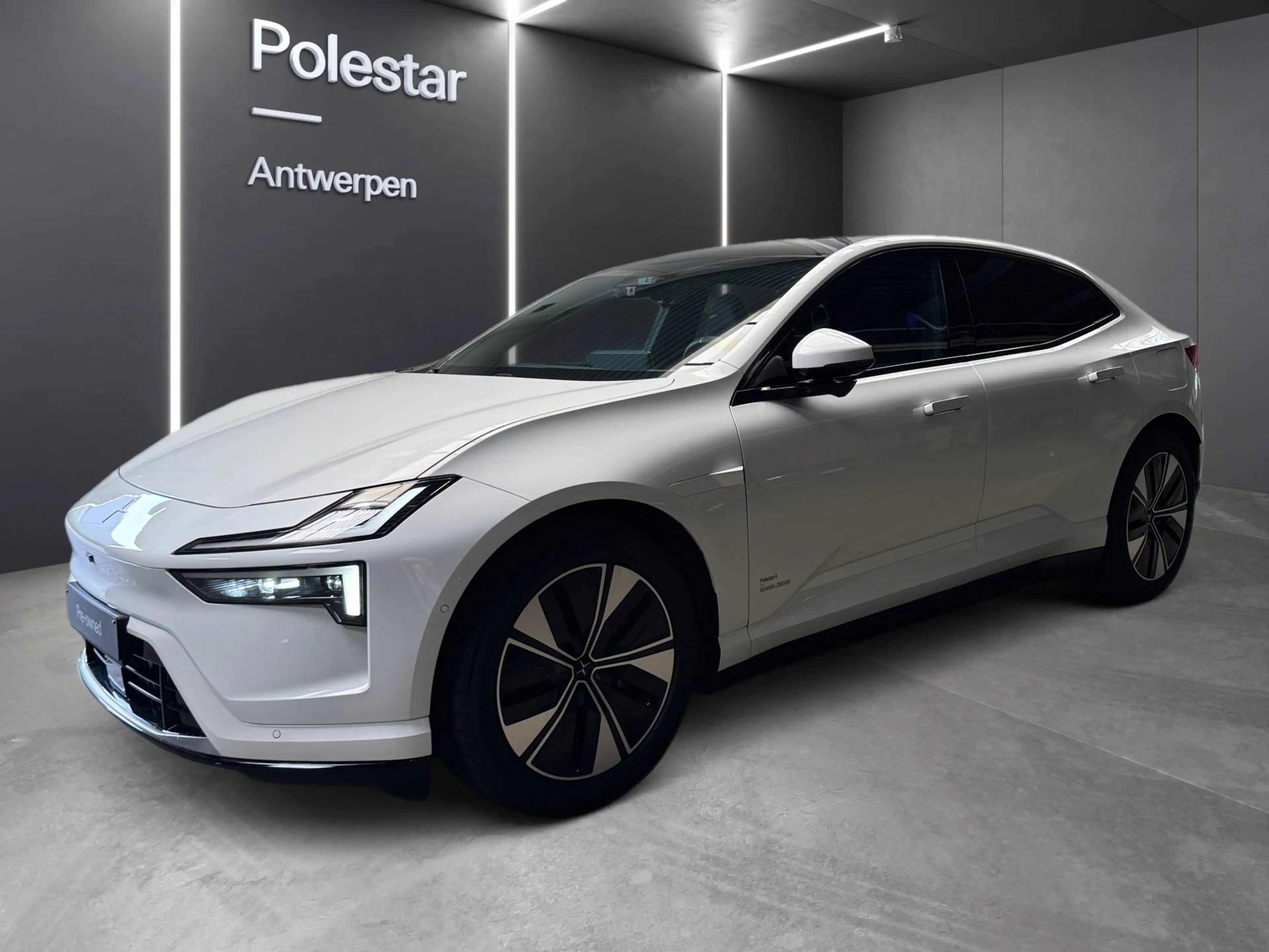 Polestar 4 Polestar 4 100 kWh Long Range Single Motor Business Business