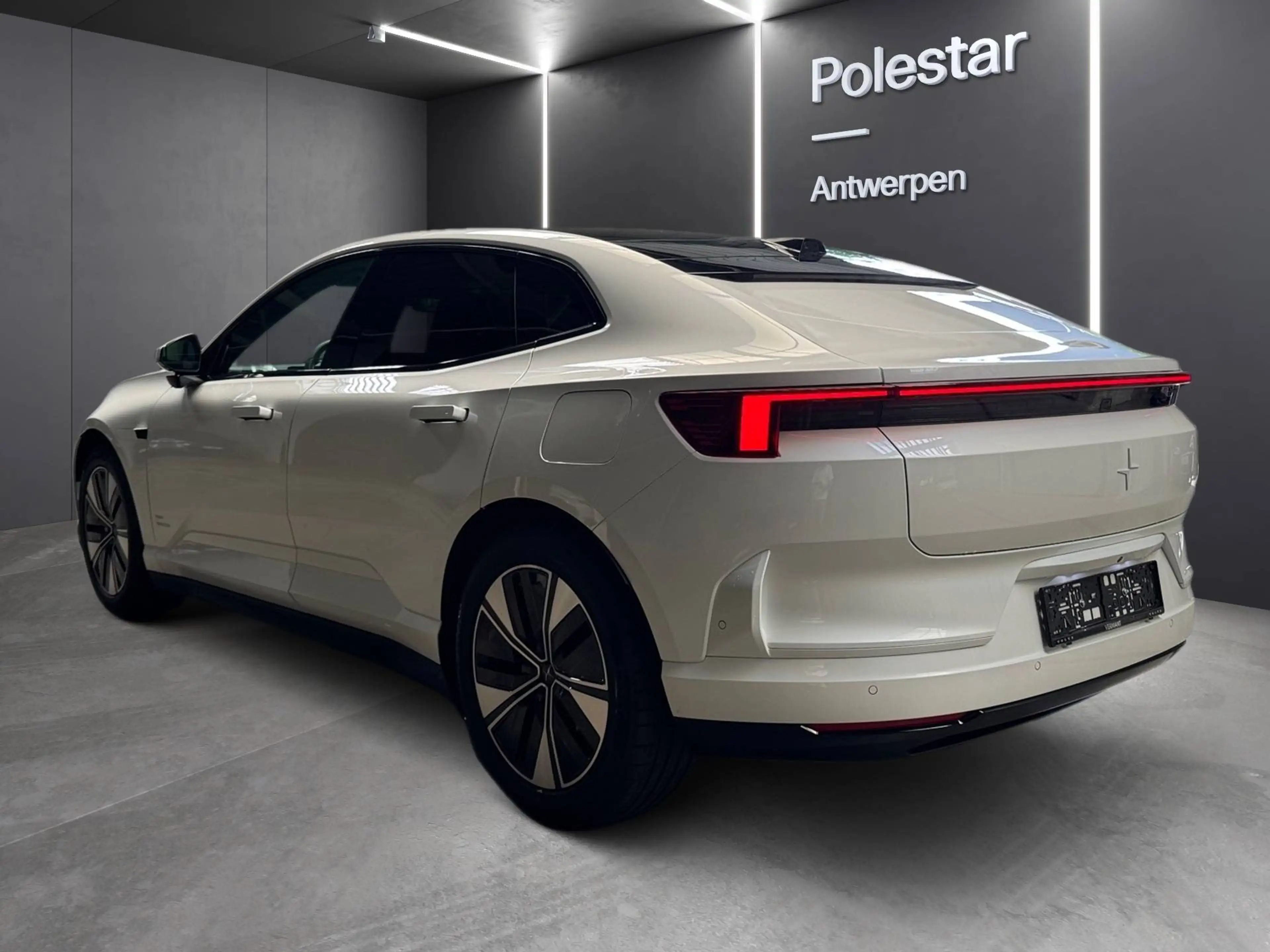 Polestar 4 Polestar 4 100 kWh Long Range Single Motor Business Business — photo 4