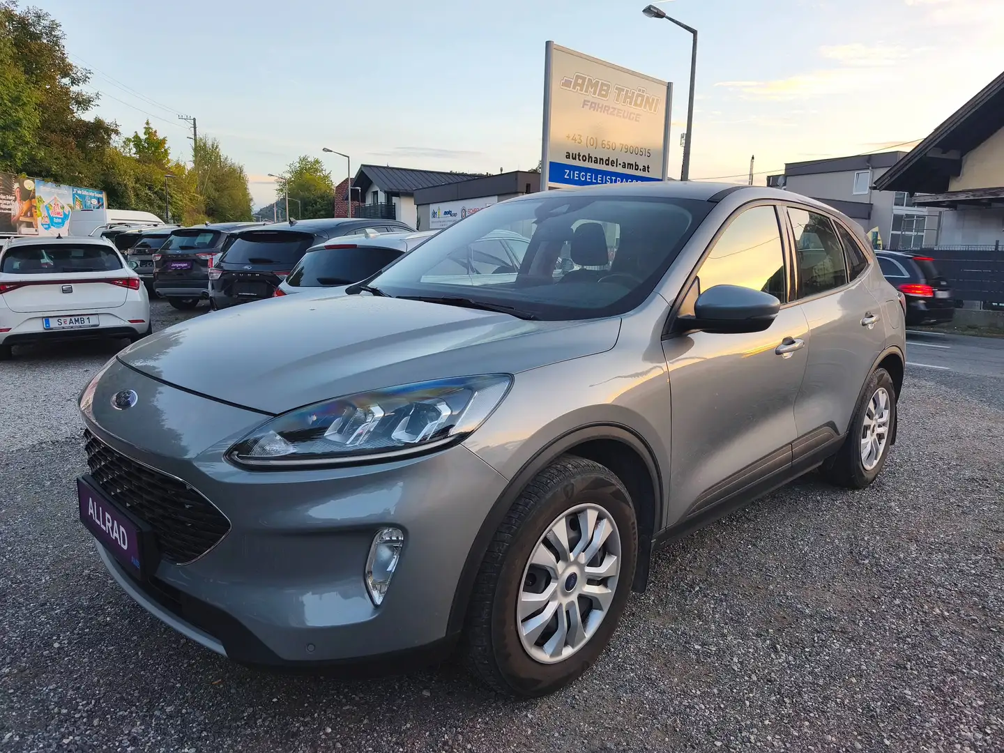 Ford Kuga 2.0 EcoBlue AWD Aut., 4x4, LED, AHK, Tempomat,..* Grau - 1