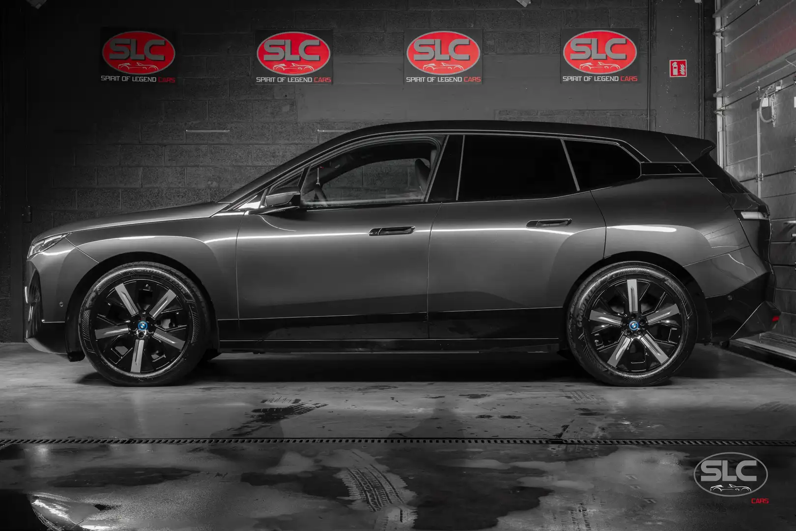 BMW iX 111.5 kWh xDrive50 - SkyLounge - Laser Gris - 2