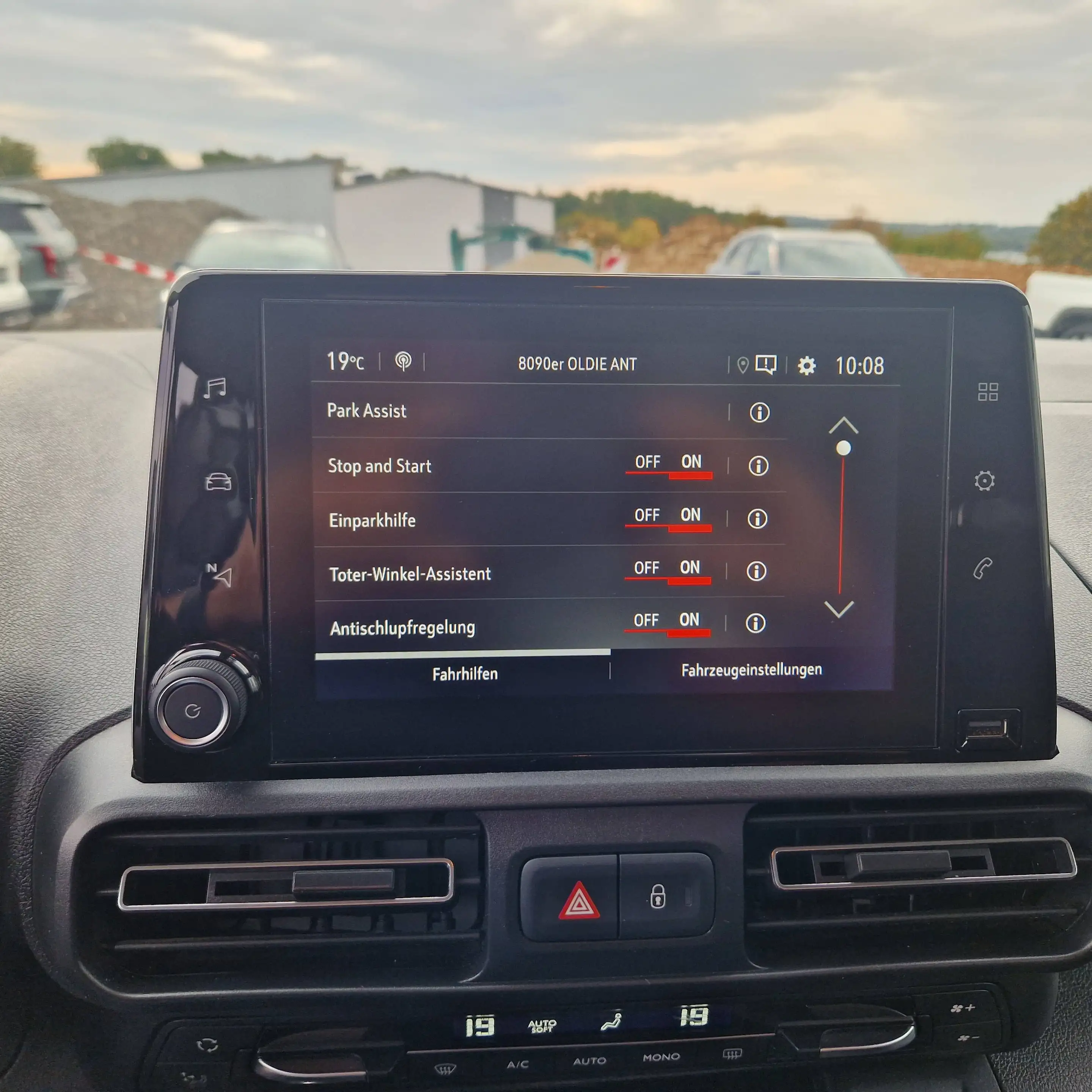 Opel Combo Life Innovation — photo 14