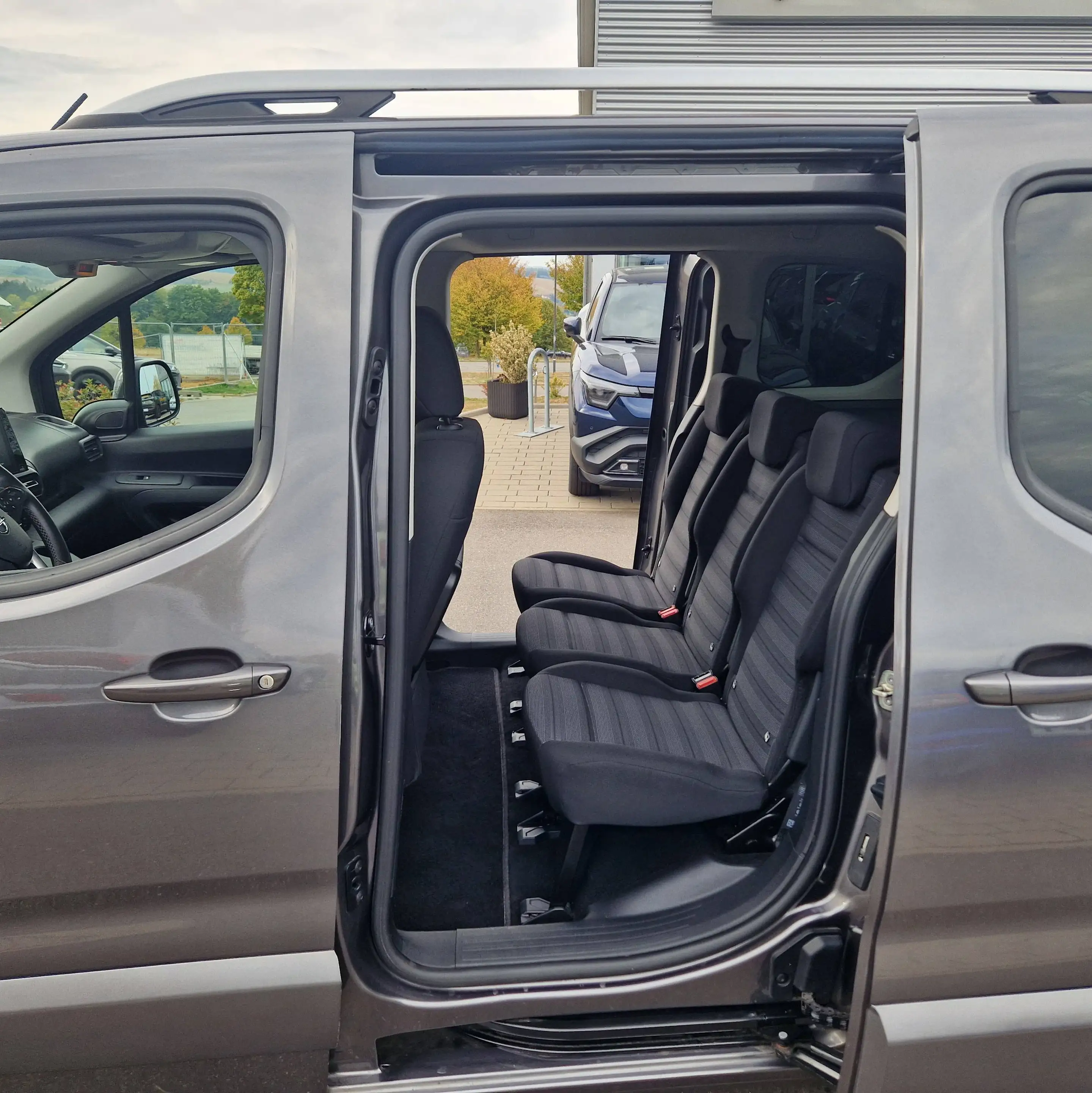 Opel Combo Life Innovation — photo 9