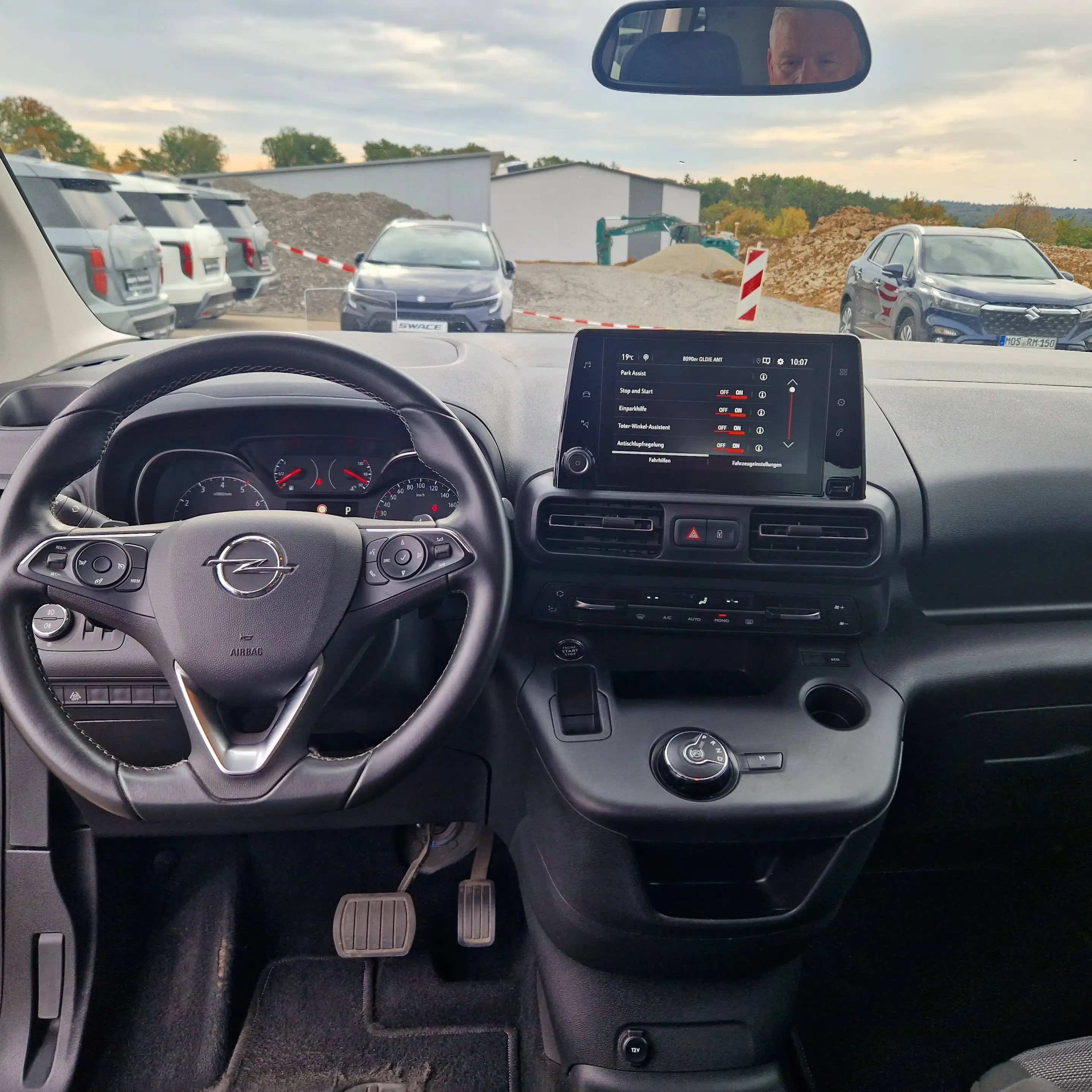 Opel Combo Life Innovation — photo 11